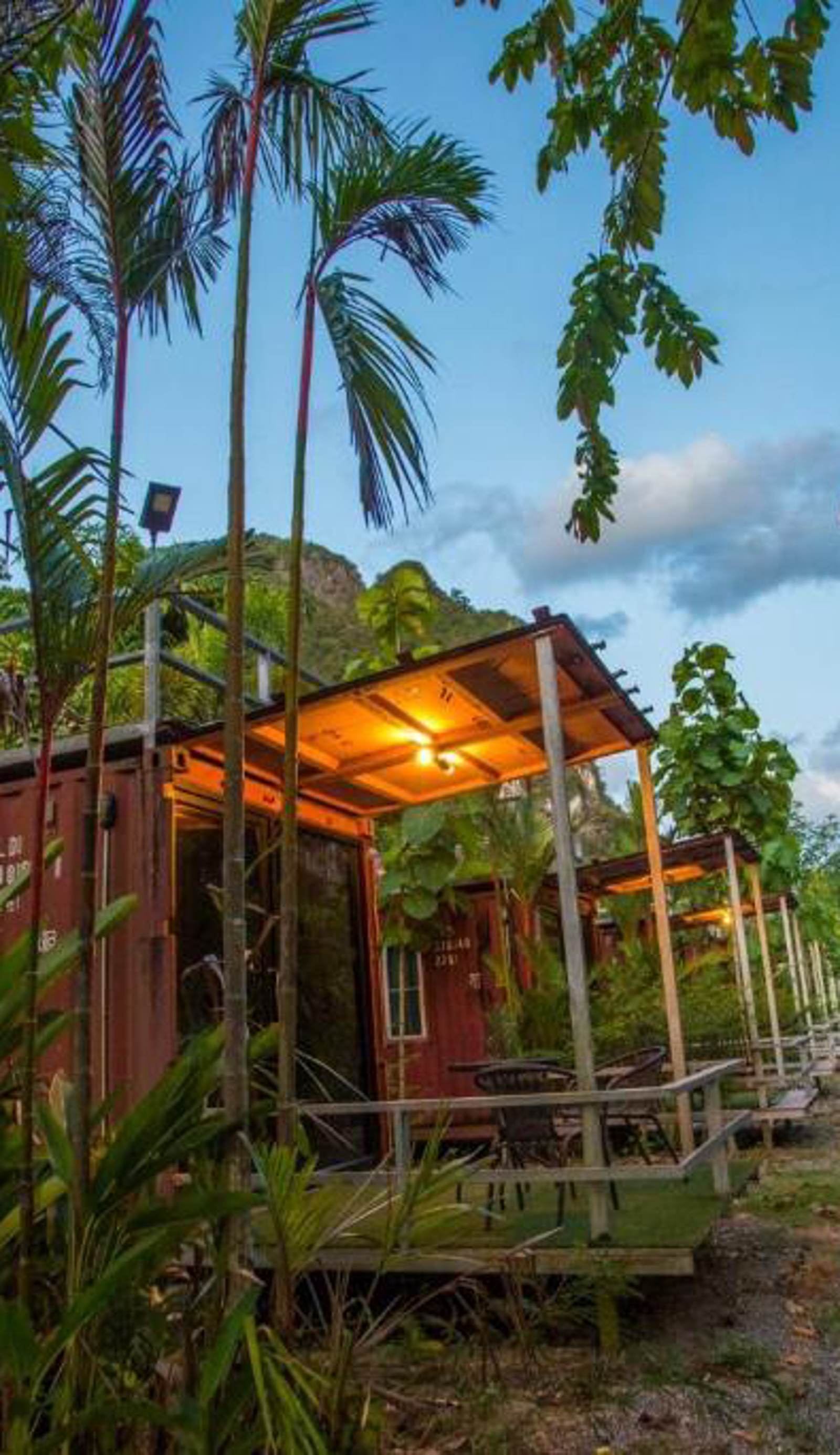 The Camper Lodge Khao Sok