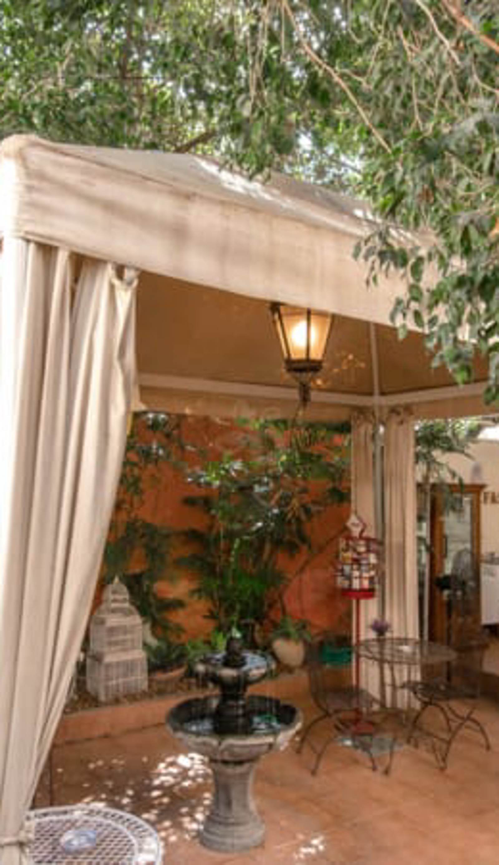 Central Hotel