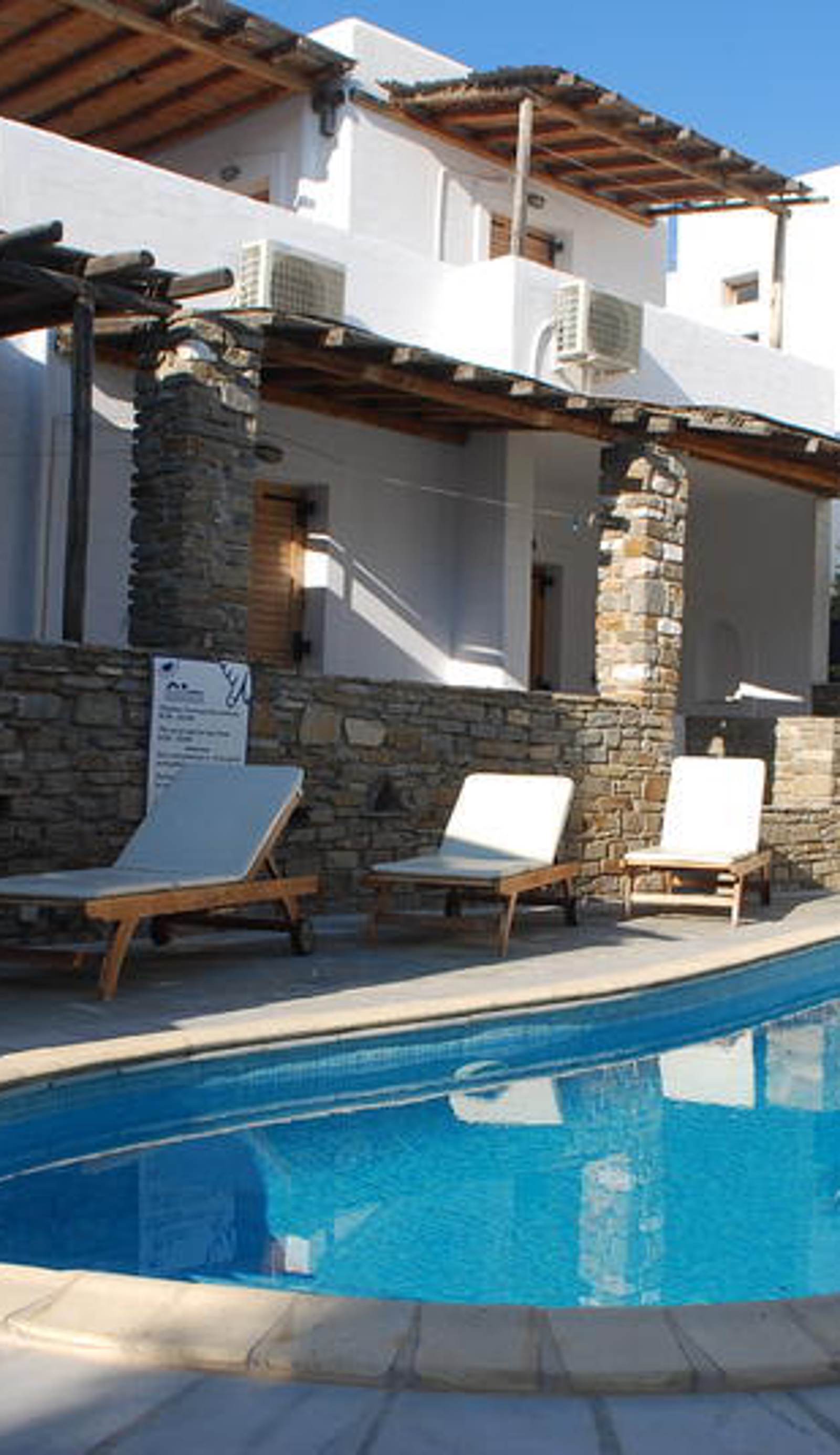 Siroco's Rooms and Studios