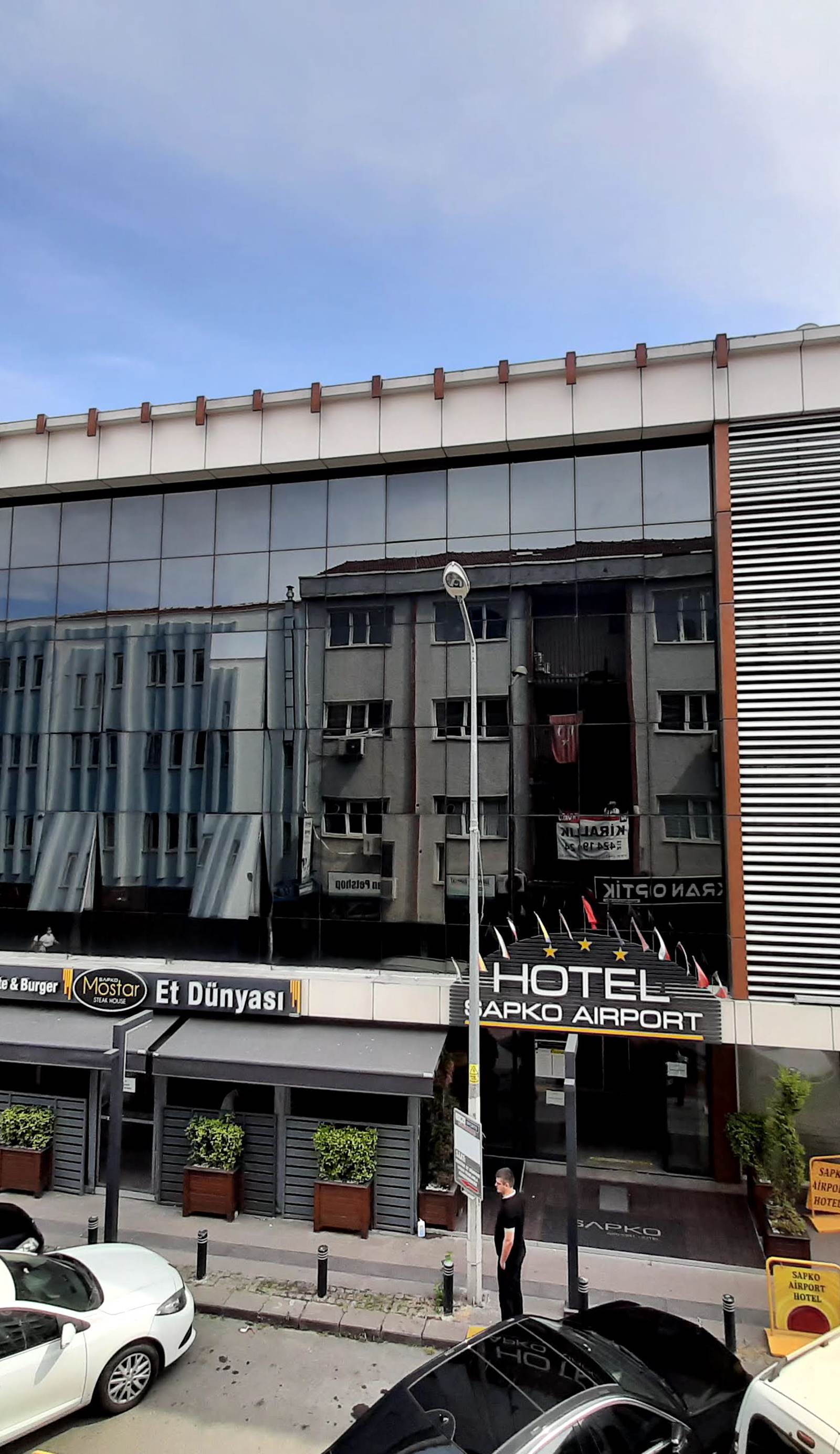Sapko Airport Hotel