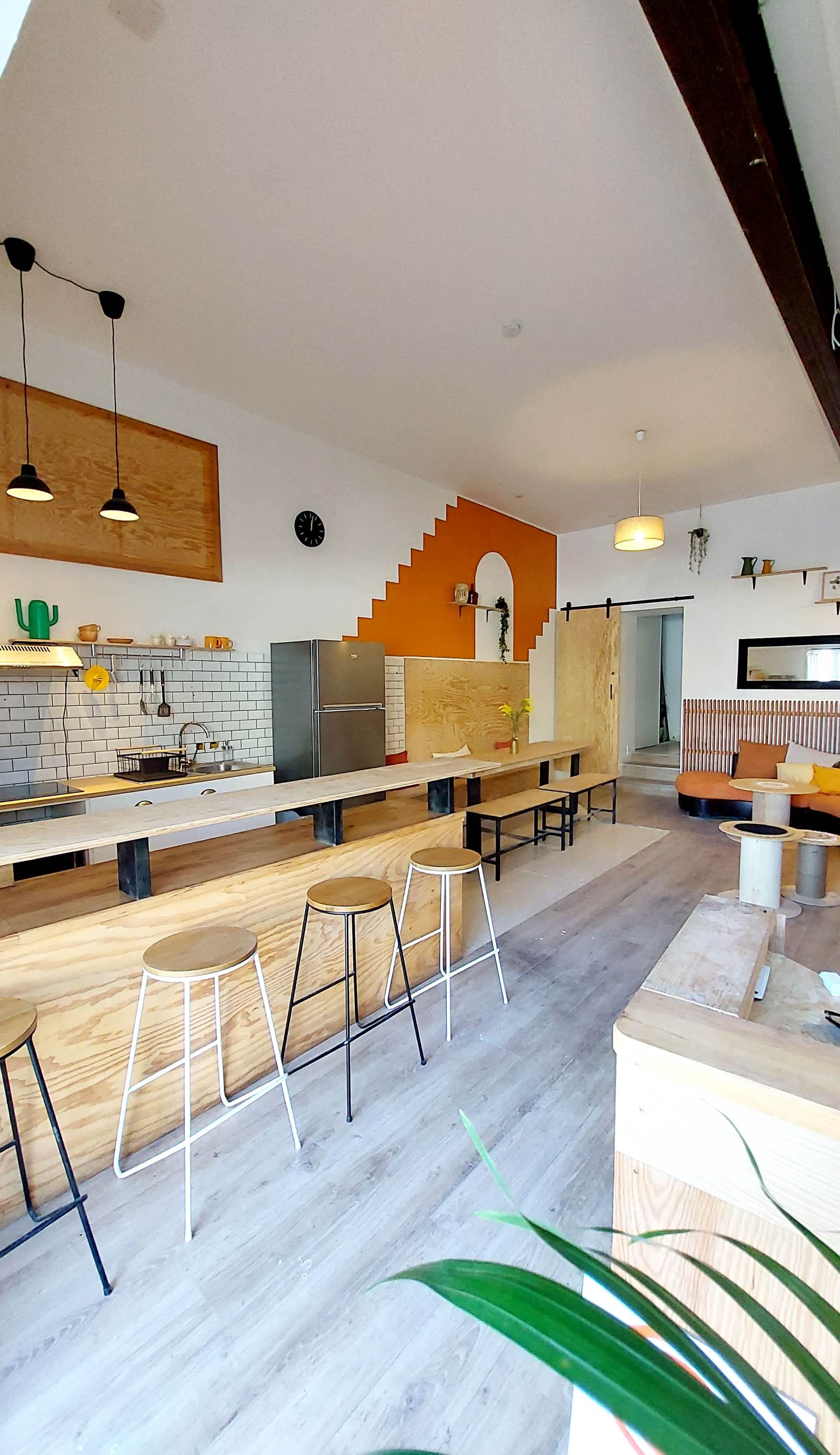 COAST- Utopy Hostel