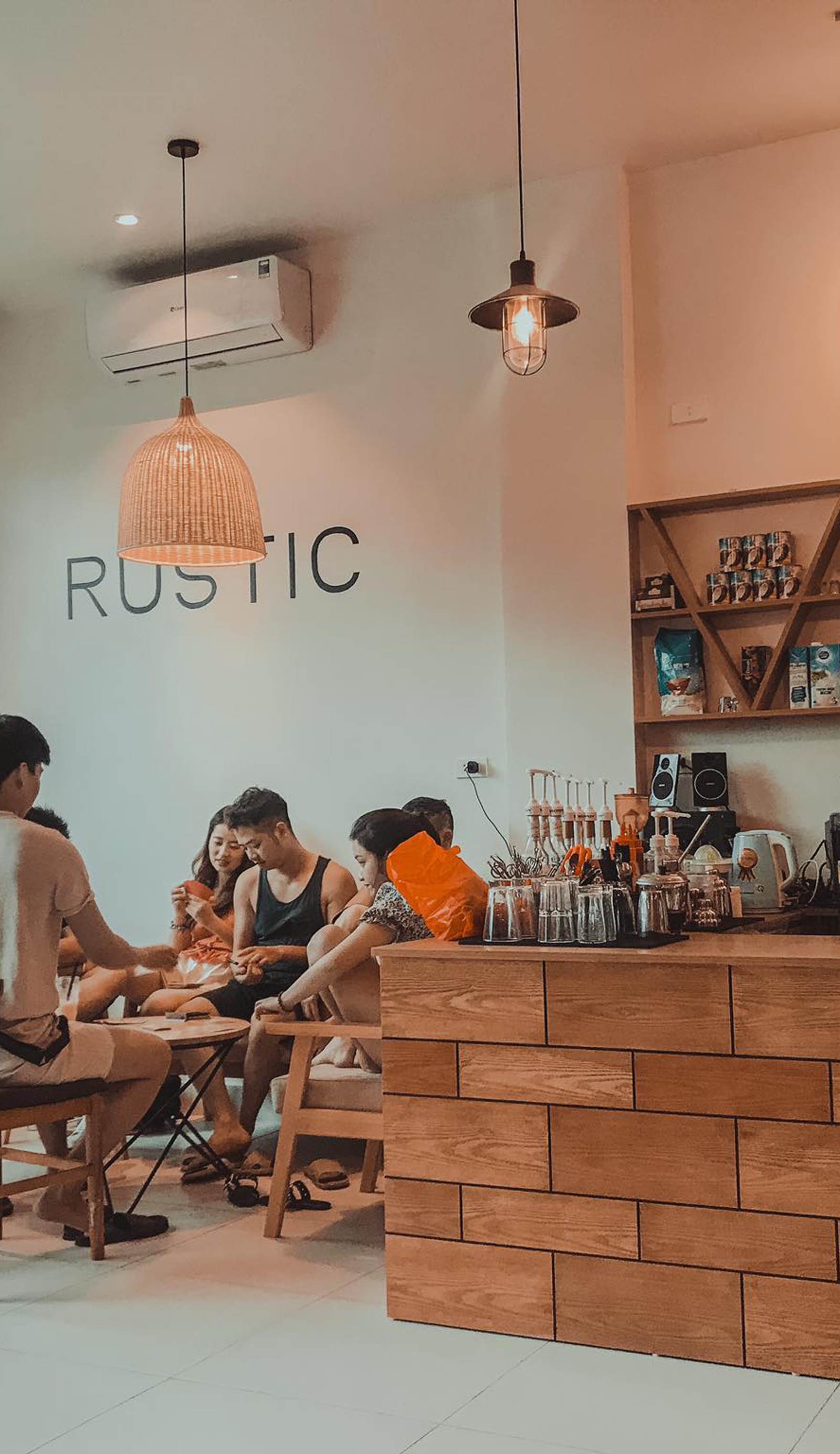 Rustic House & Coffee