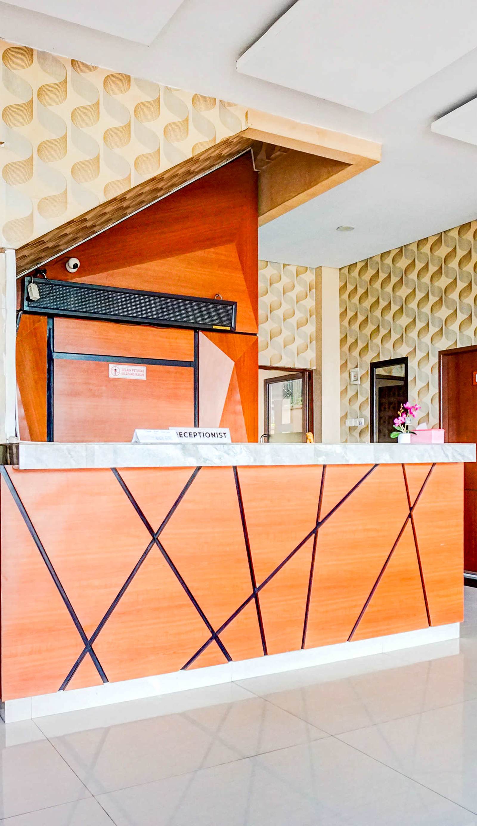 OYO Sean's Residence
