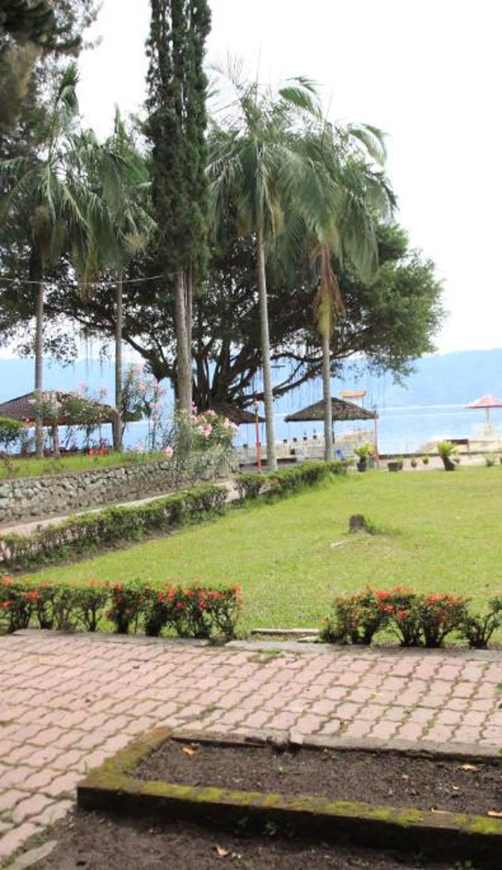 Pandu Lakeside Tuktuk