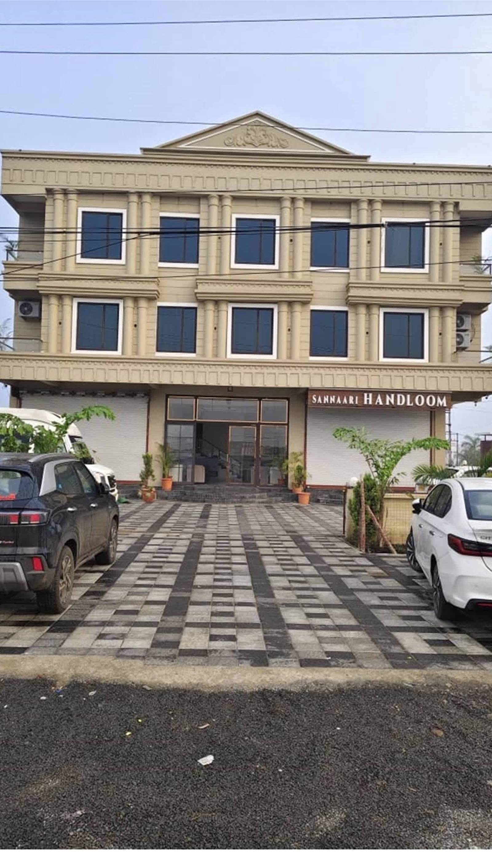 Hotel Prakhyat