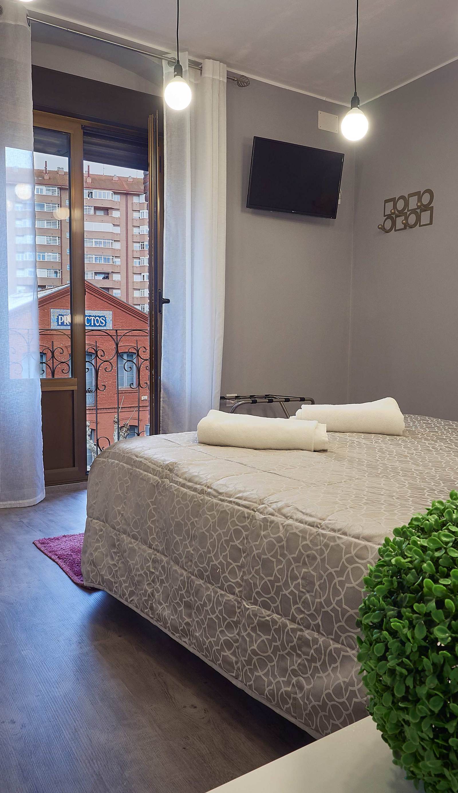 Entrevias Lodging