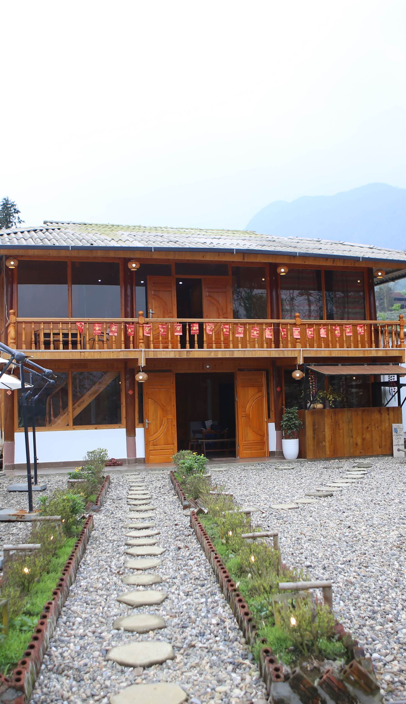 Pi Noong Cafe & Homestay
