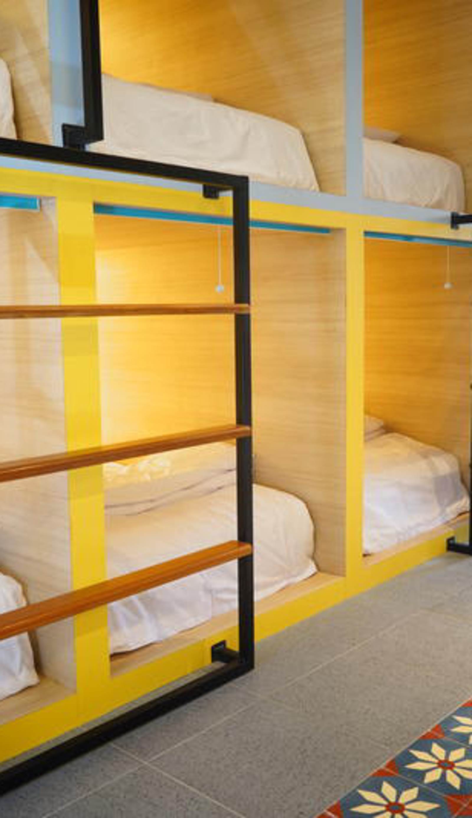 Borough Capsule Hostel Bali