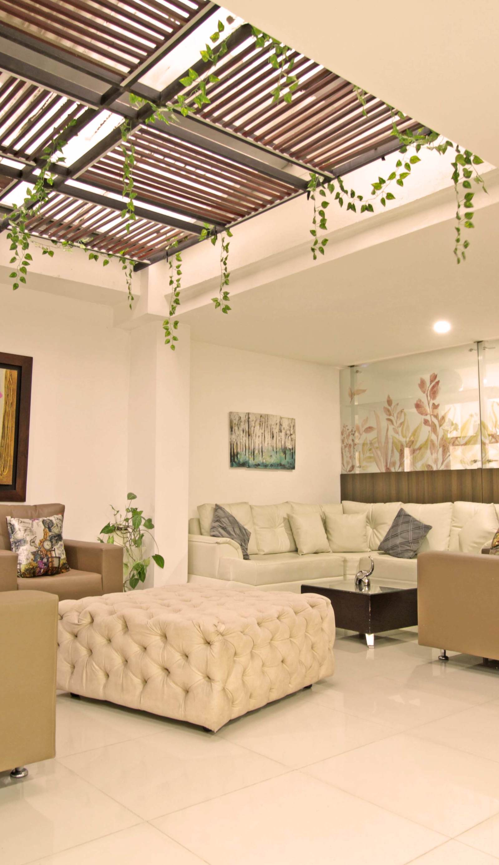 Laureles Guest House