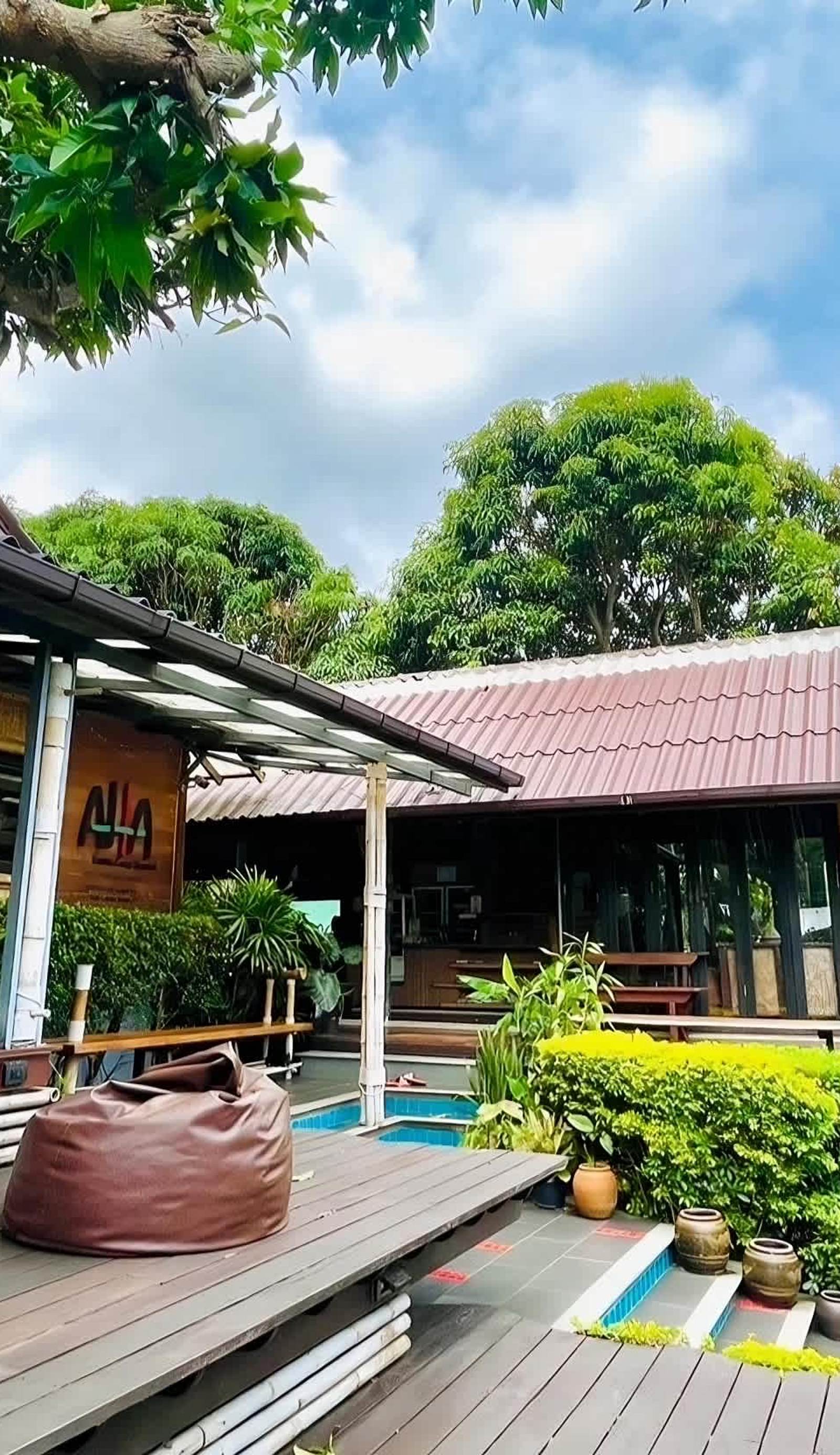Aha Lanta Cozy Hostel