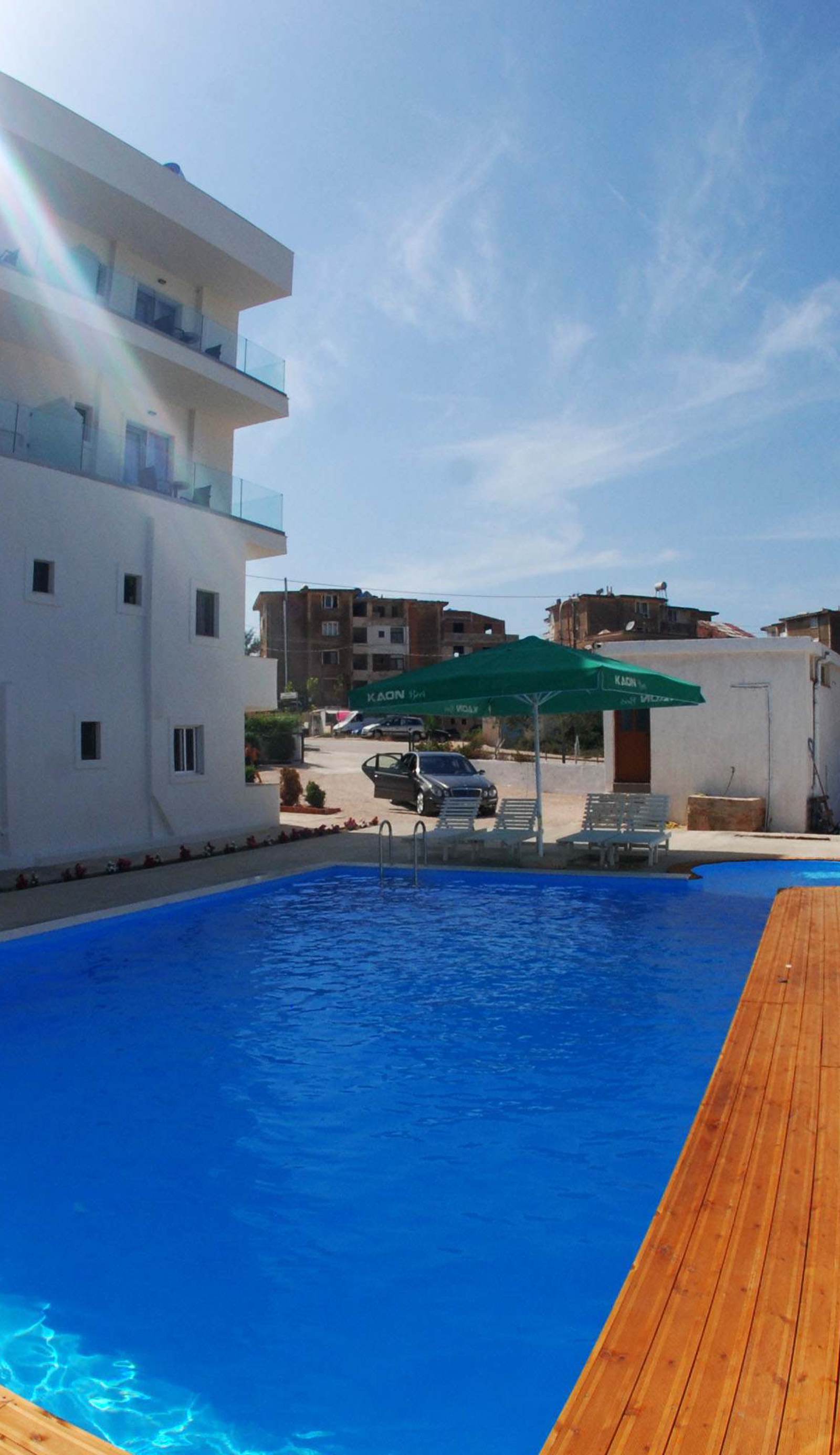 Kuburi Hotel