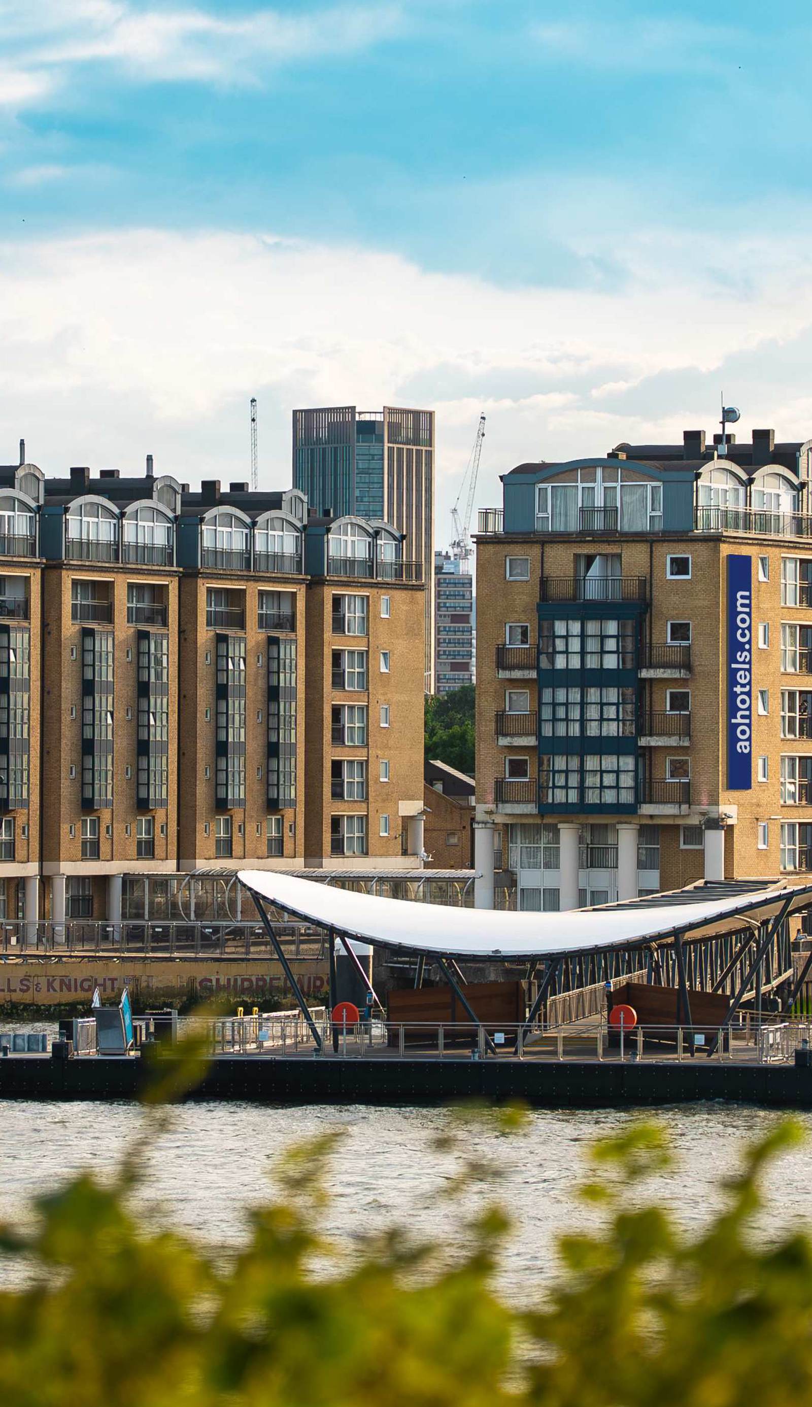 a&o London Docklands Riverside