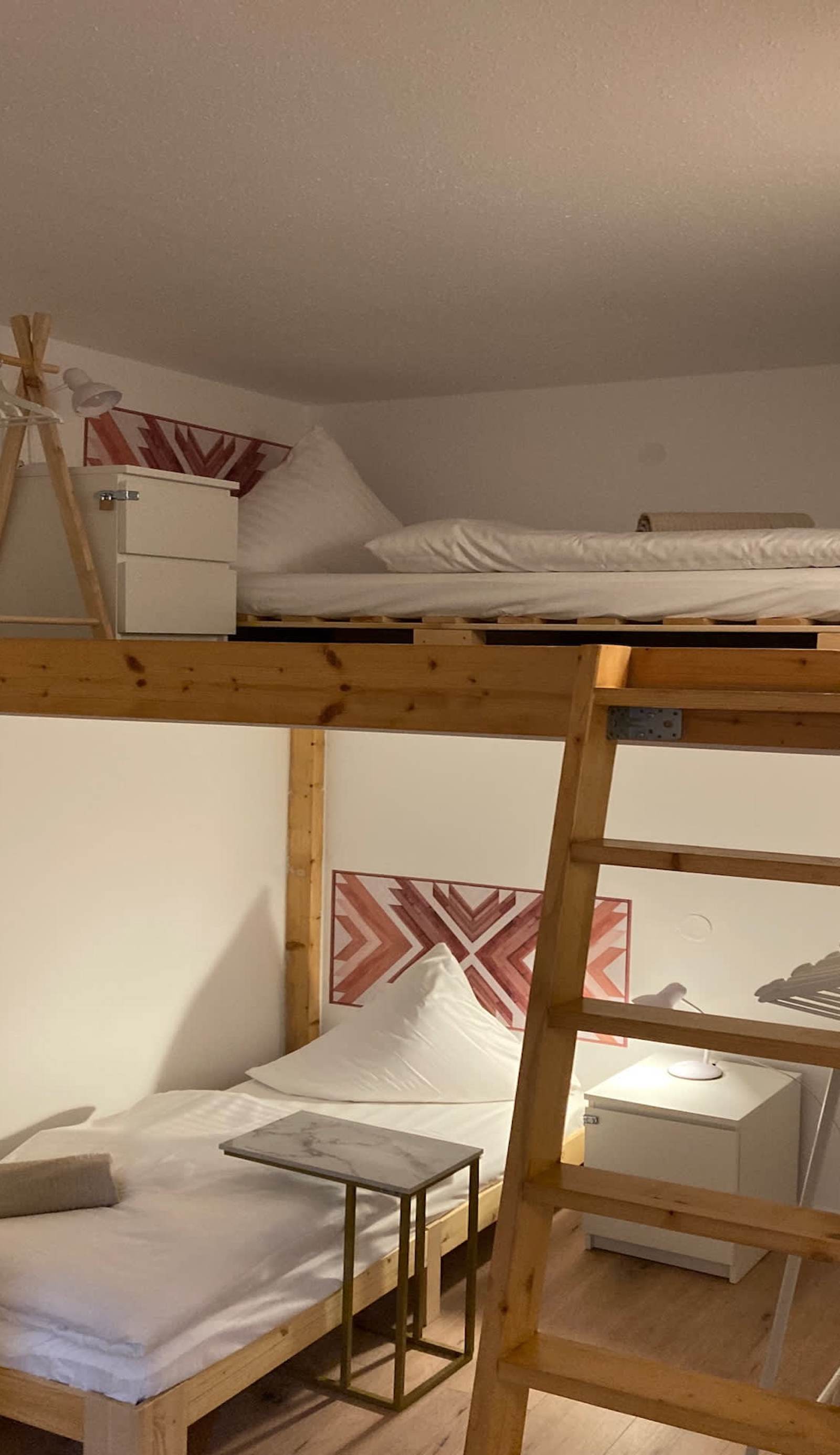 Minimal Hostel No.43
