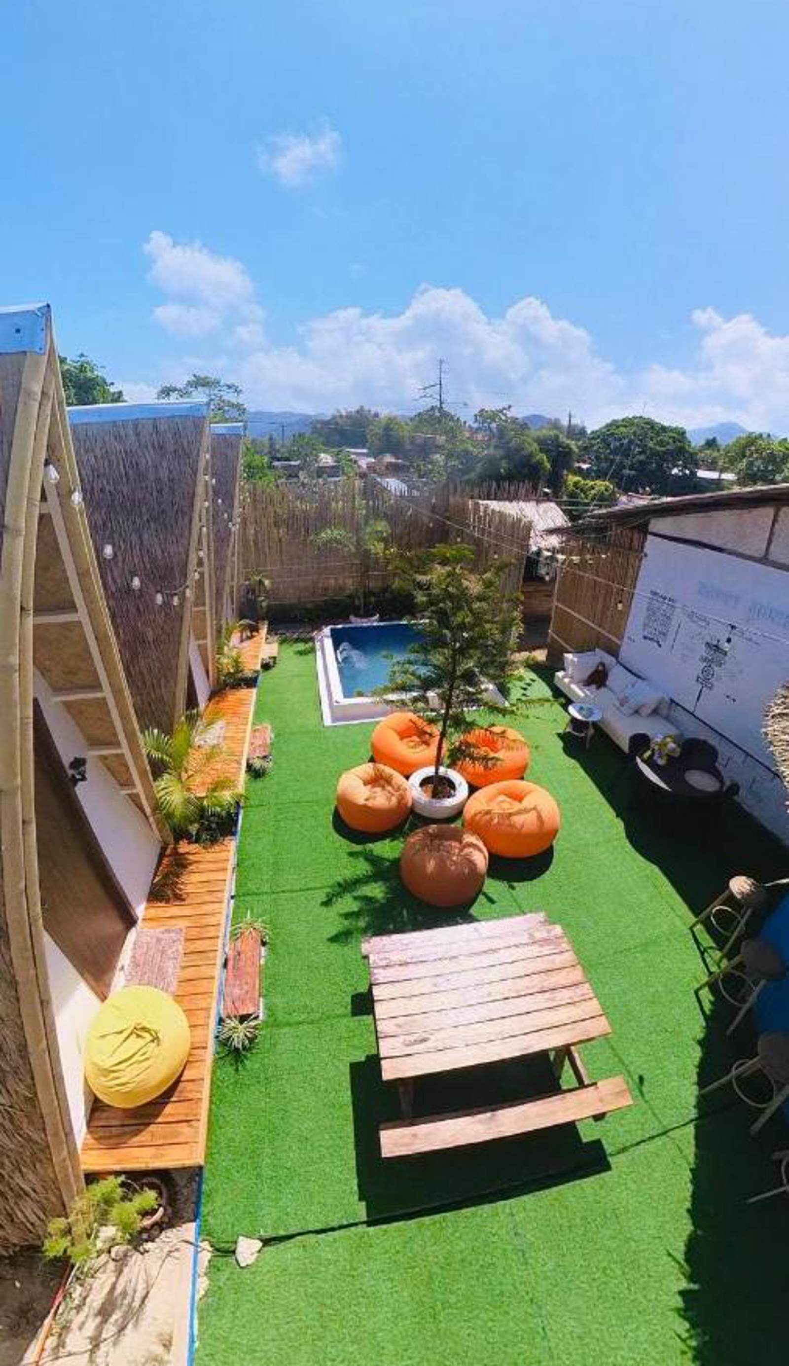 Happy Monkey Hostel