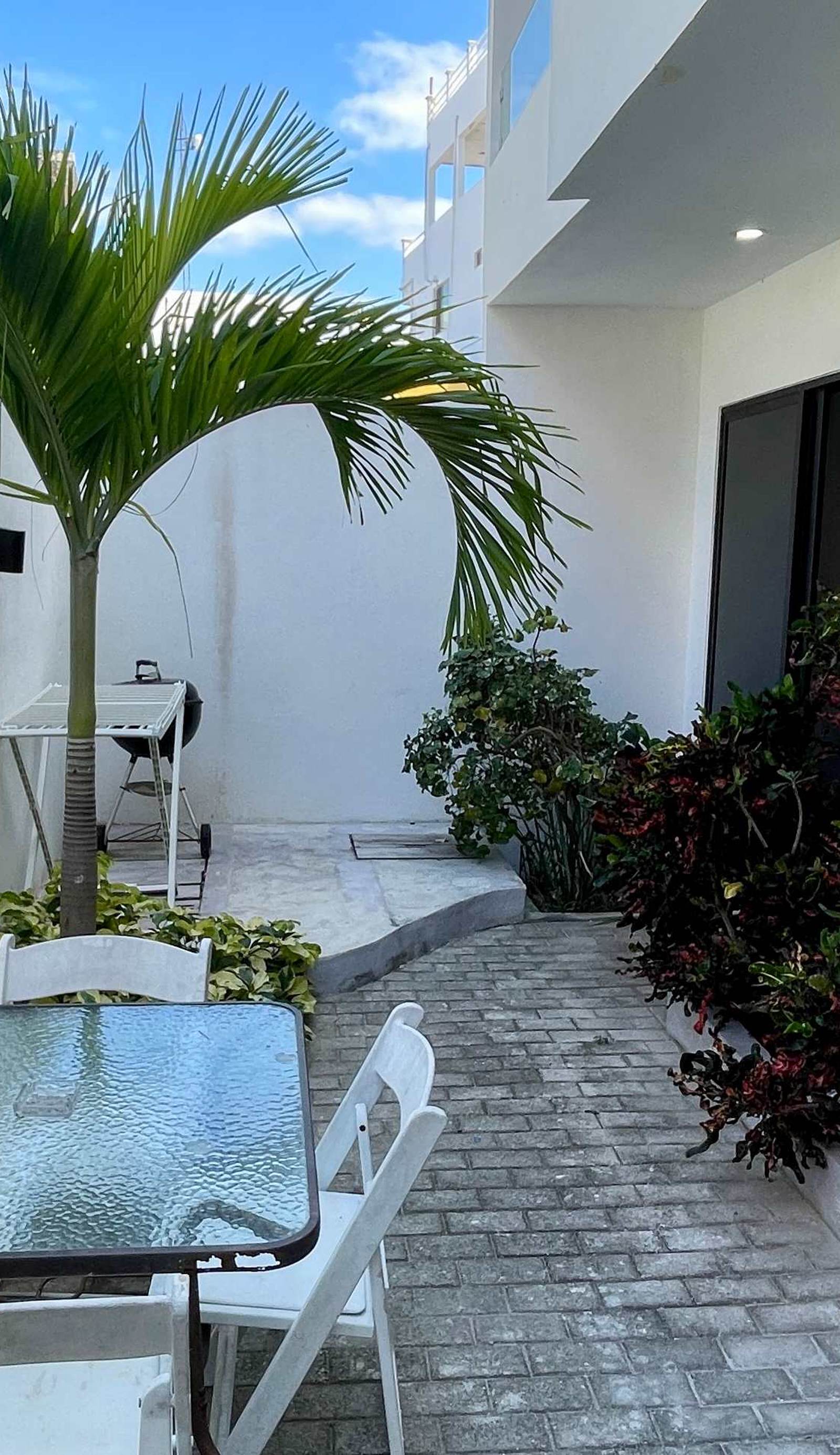 Lavish Studio with Patio #1
