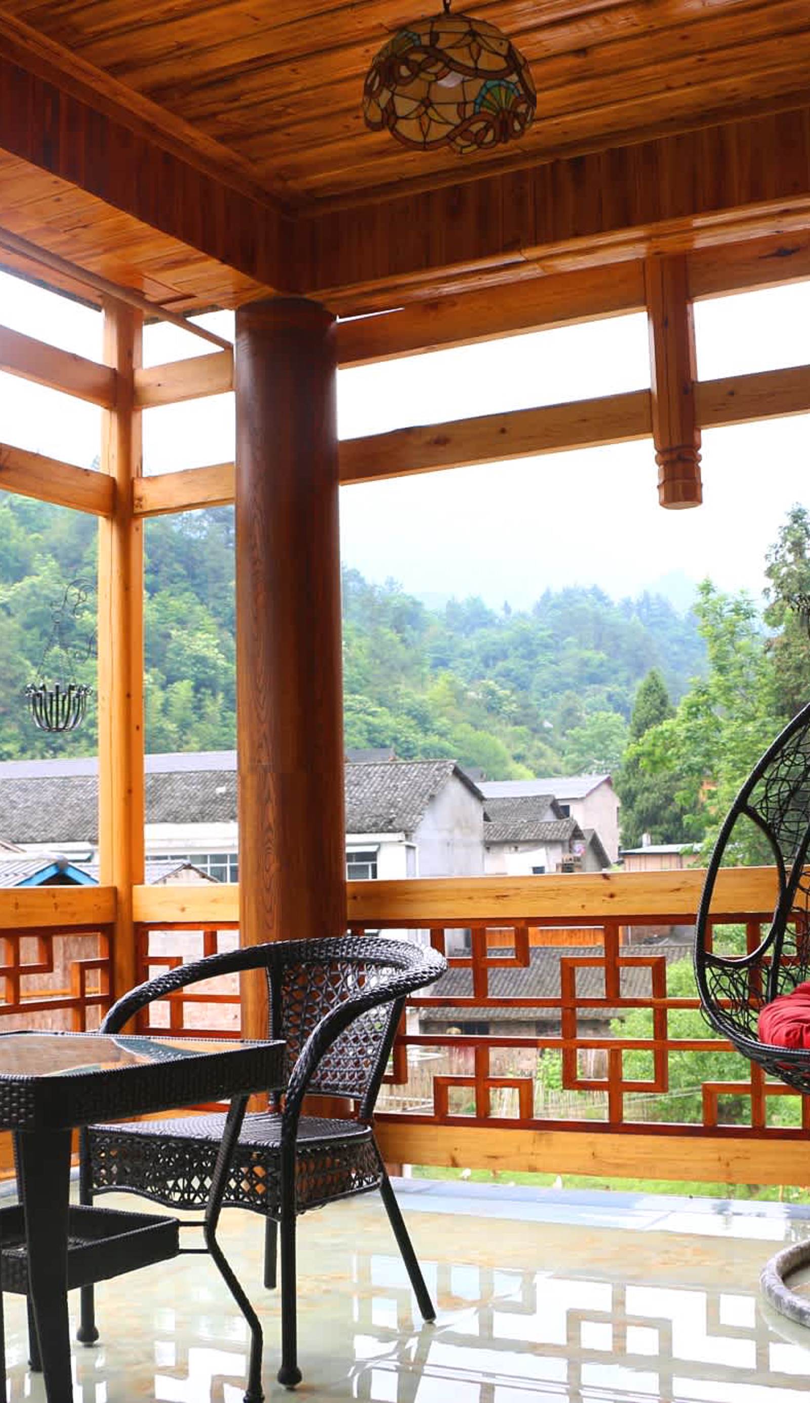 One Step to Heaven Inn (National Forest Park)