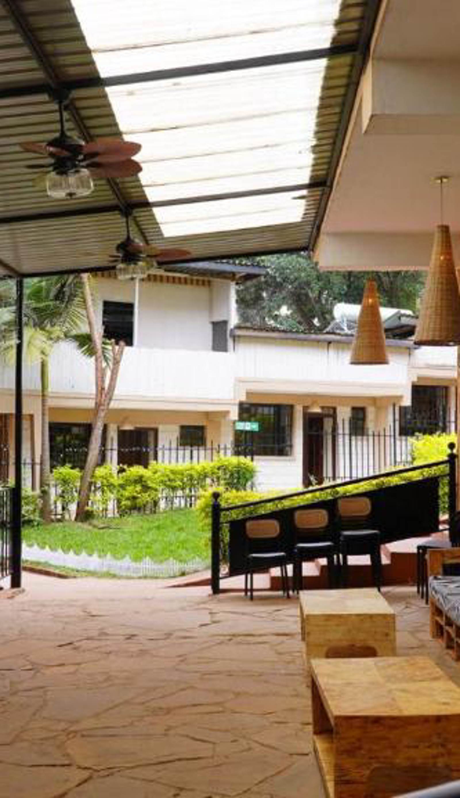 ZZZ HOSTEL LIMITED-LAVINTON