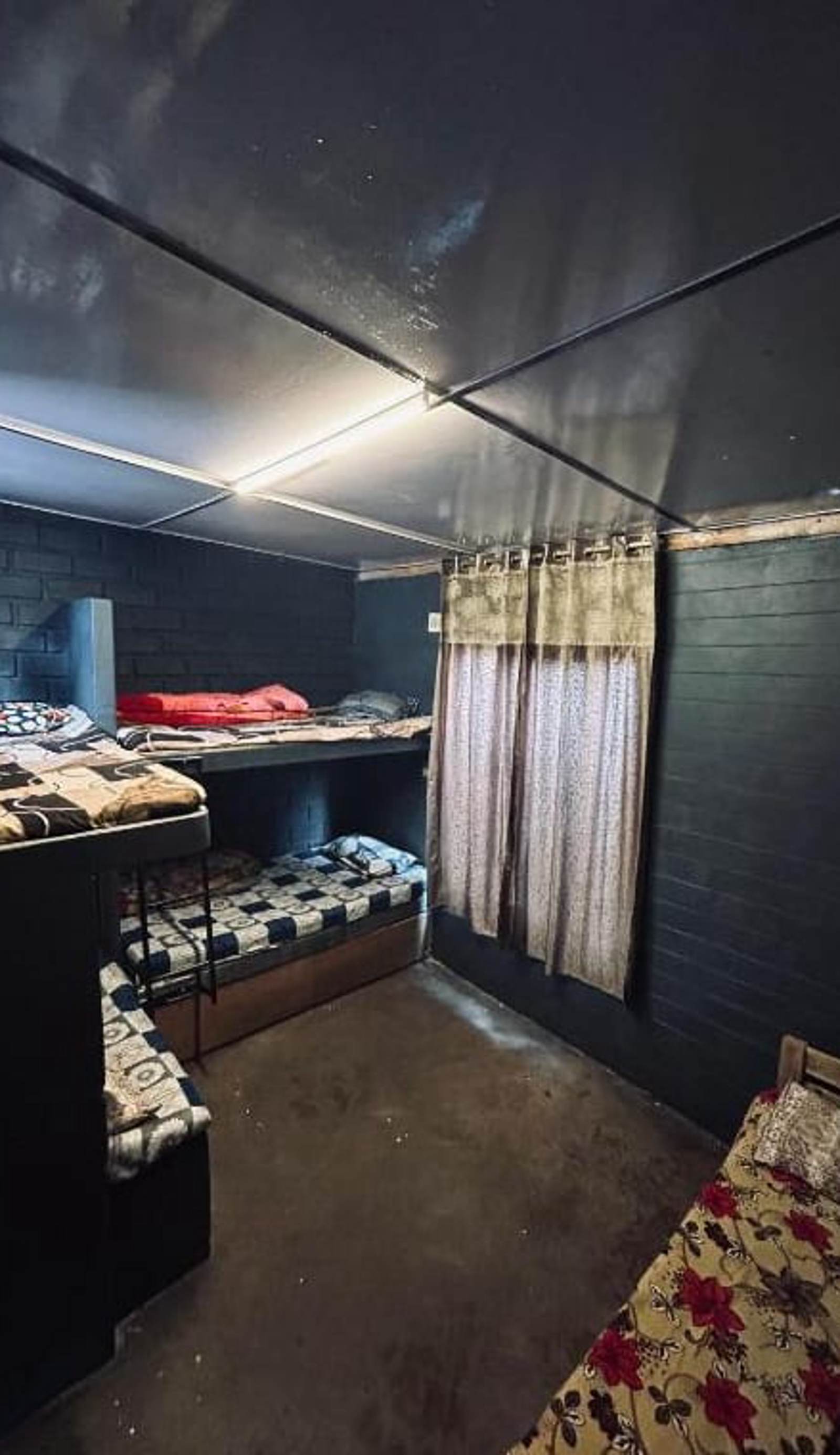 Isabella Travellers Hostel