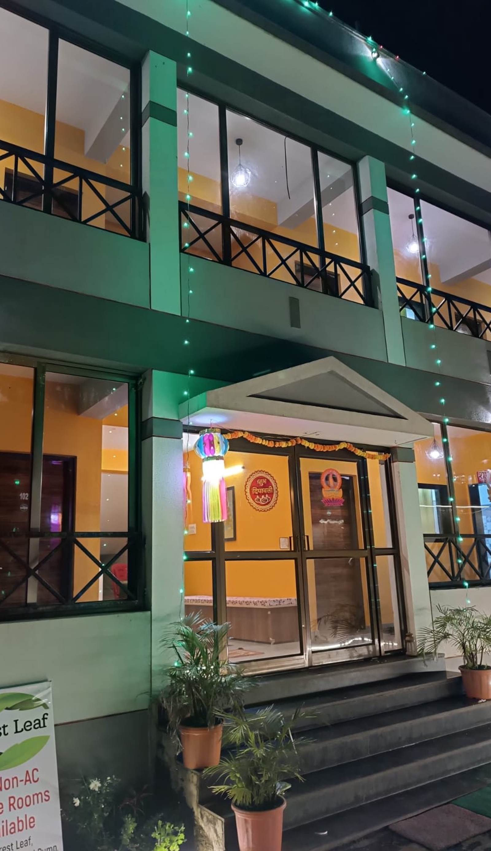Hotel Neha Palace