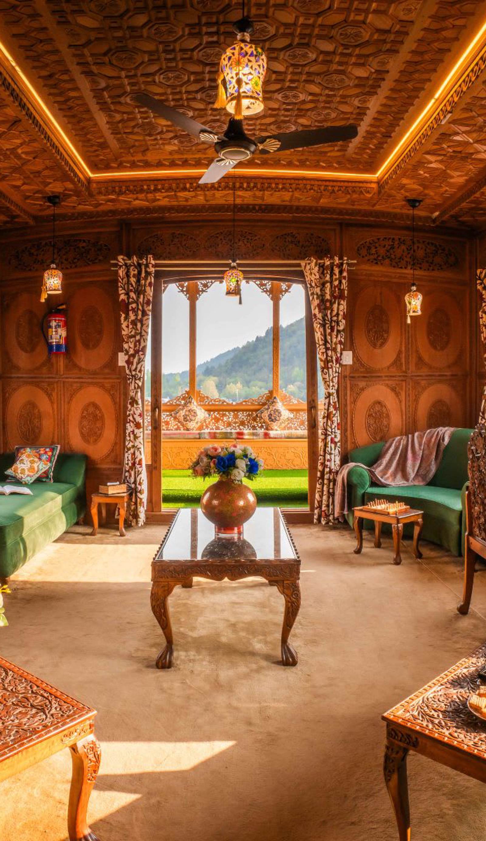 Moustache Houseboat Srinagar