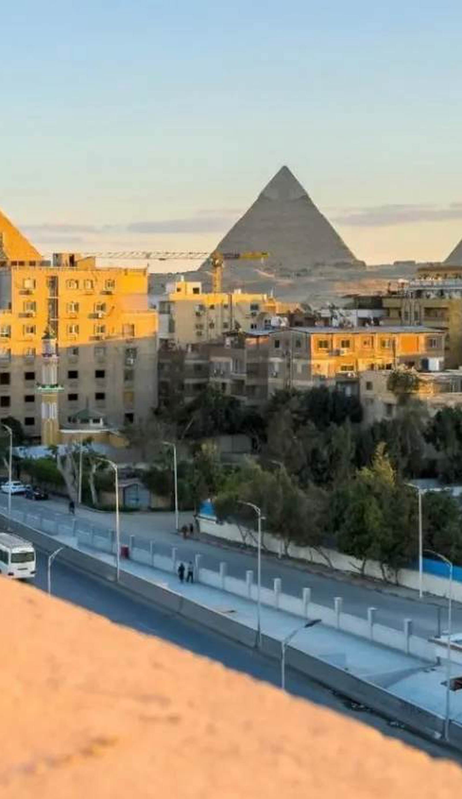 Wake up to the pyramids
