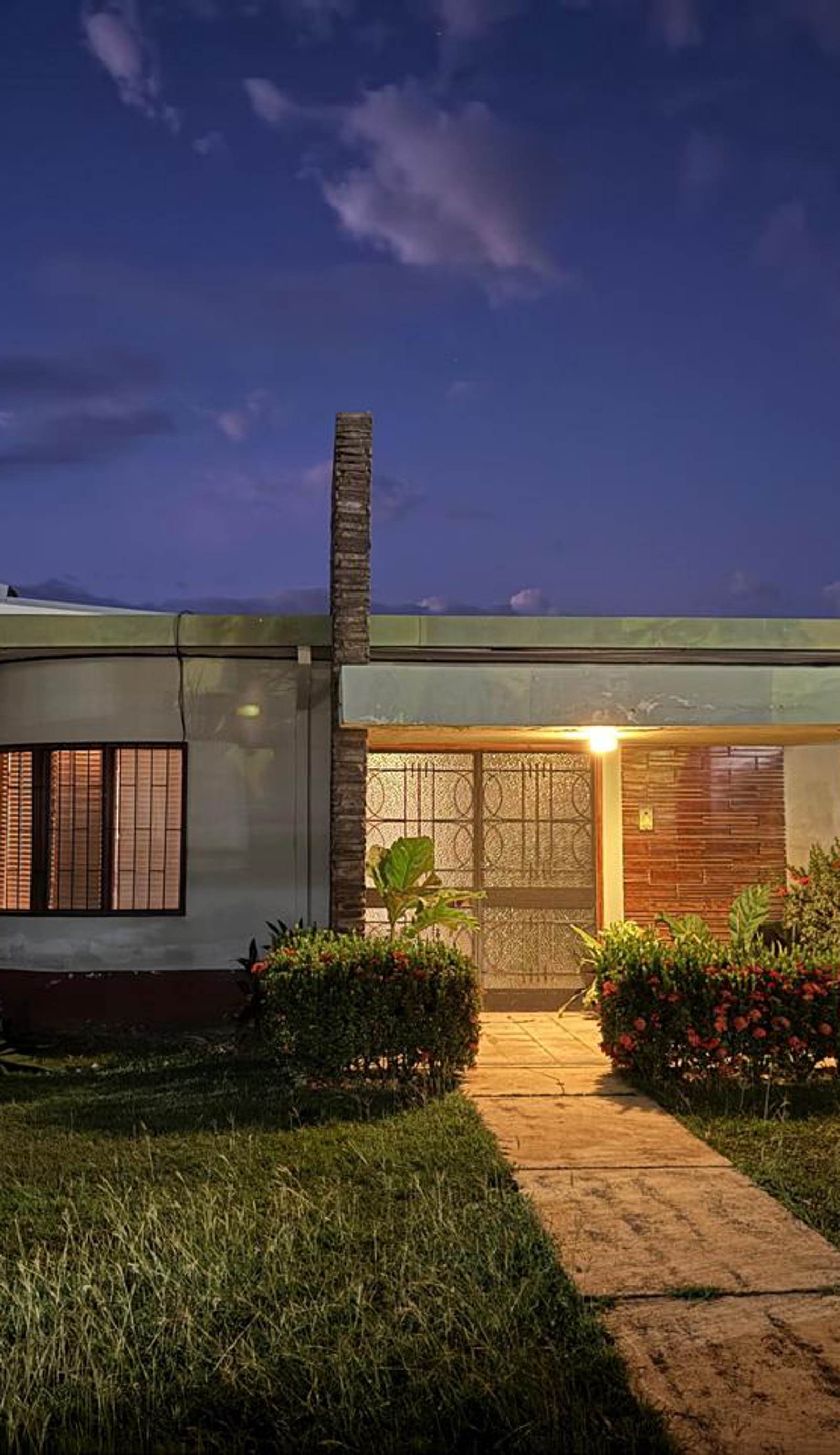 CasaLinda Hostal
