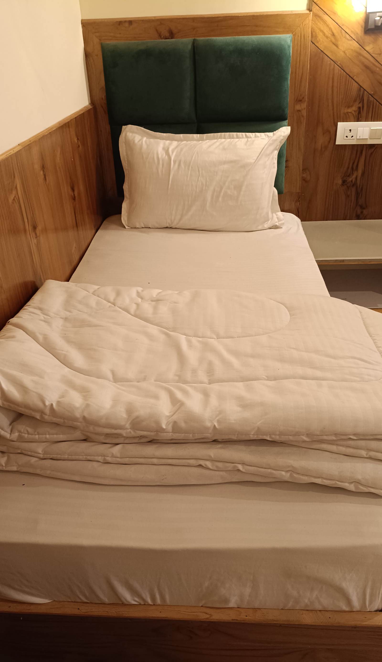 Monal Homestay