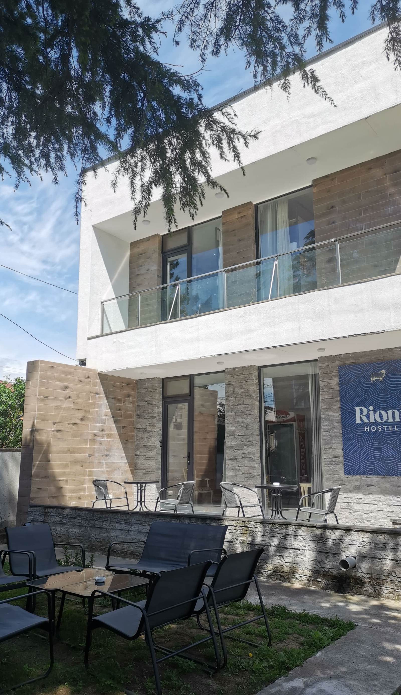 Hostel Rioni