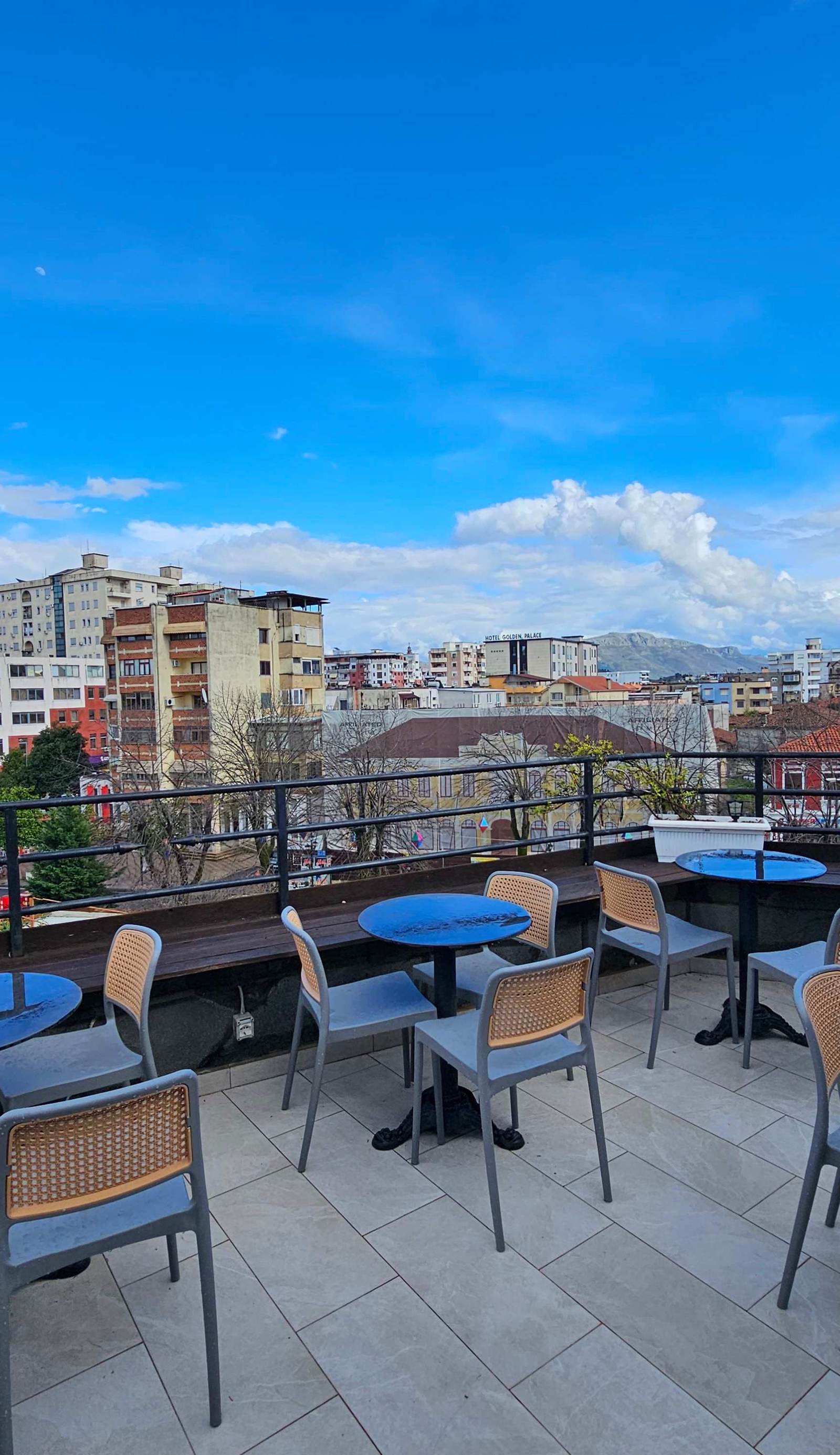 Traveler Hostel Rooftop