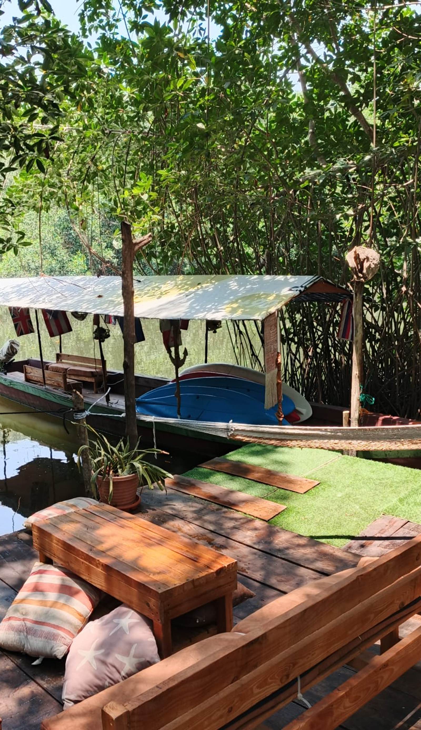 El Puente Hostel