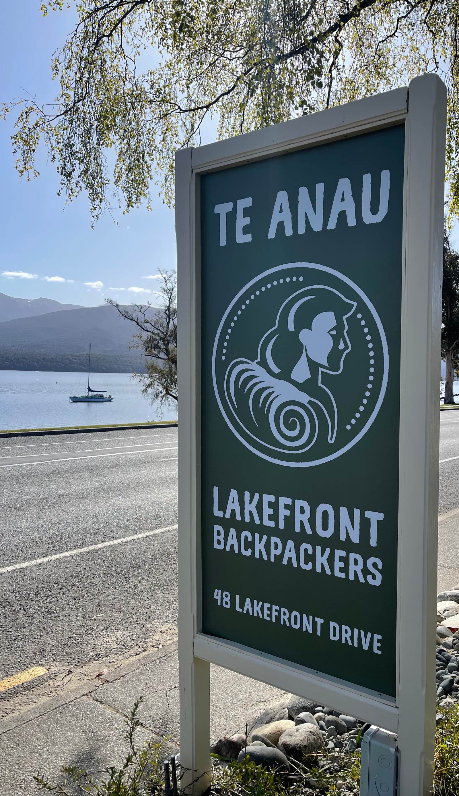 Te Anau Lakefront Backpackers