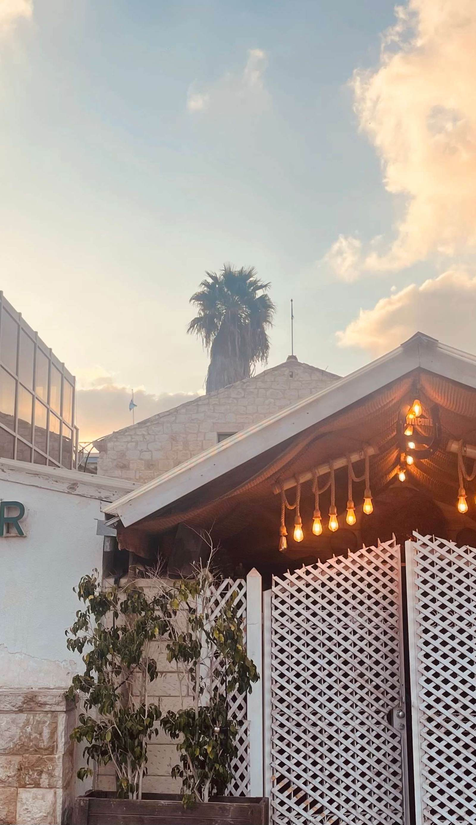 Al Yakhour Hostel