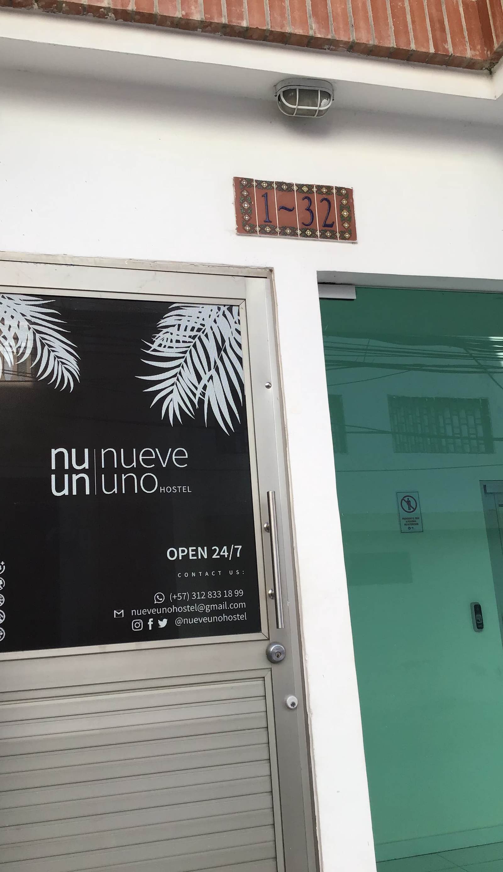 Nueve Uno Hostel