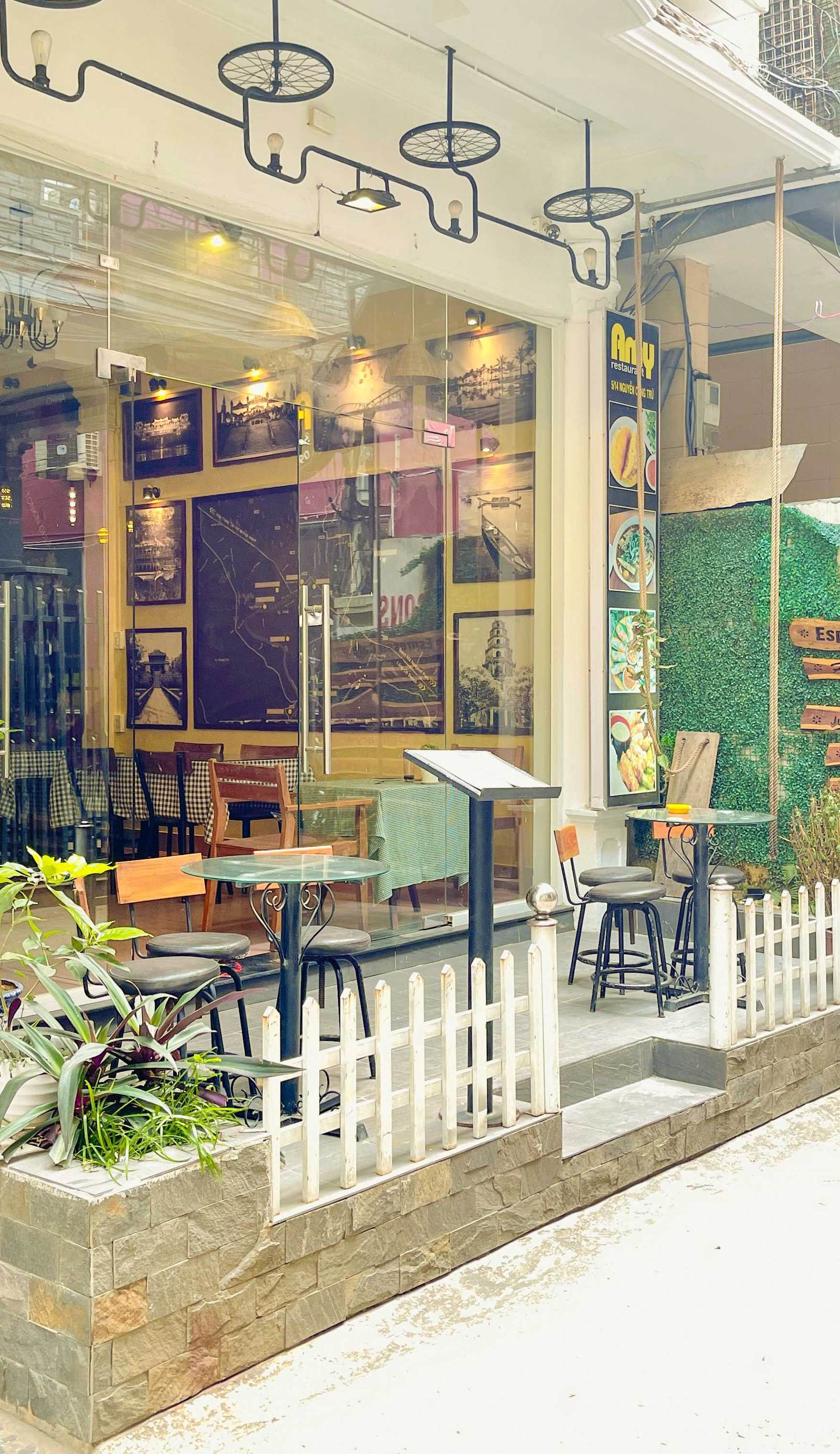 Amy Hostel Hue