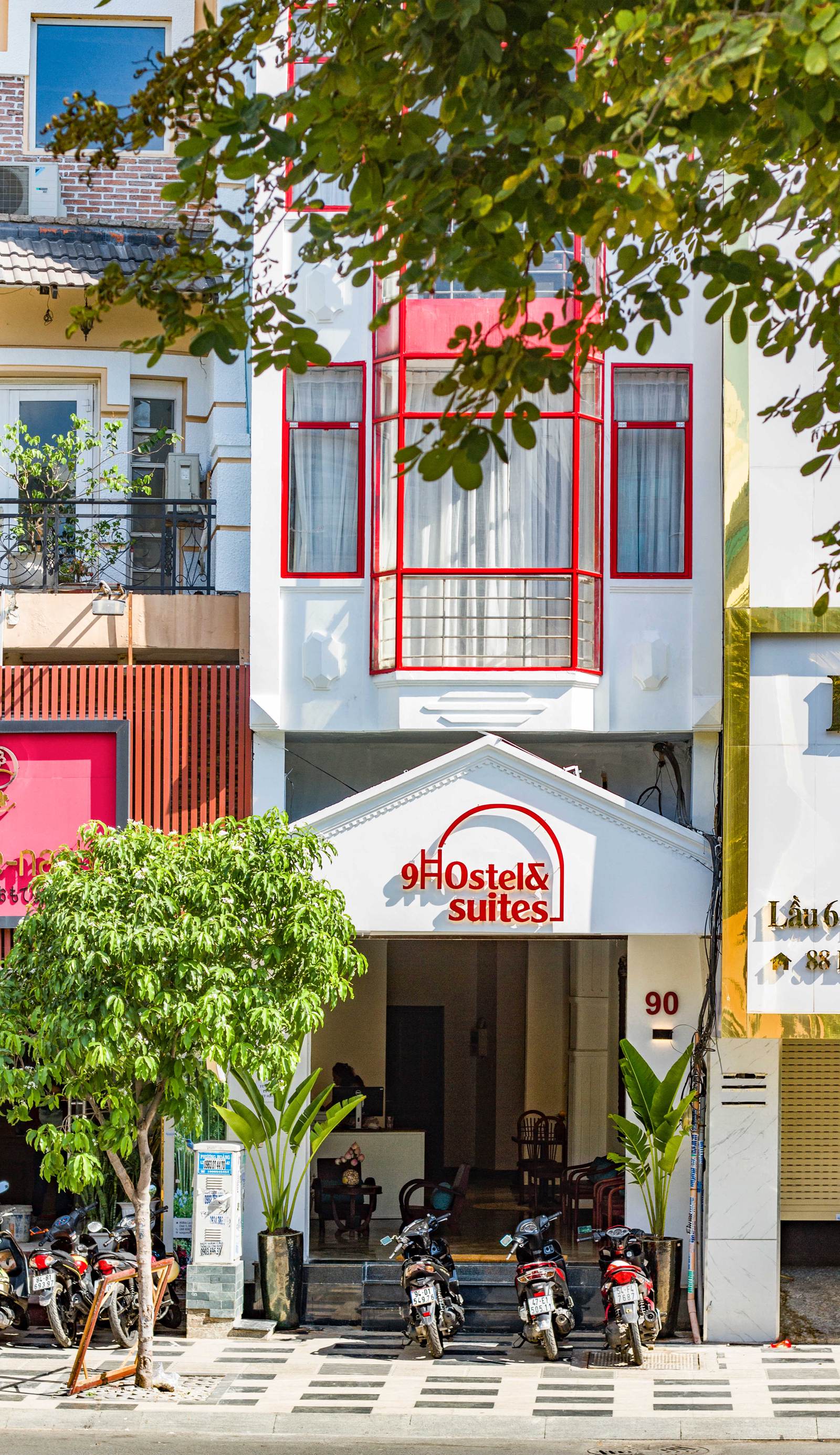 9 Hostel and Suites