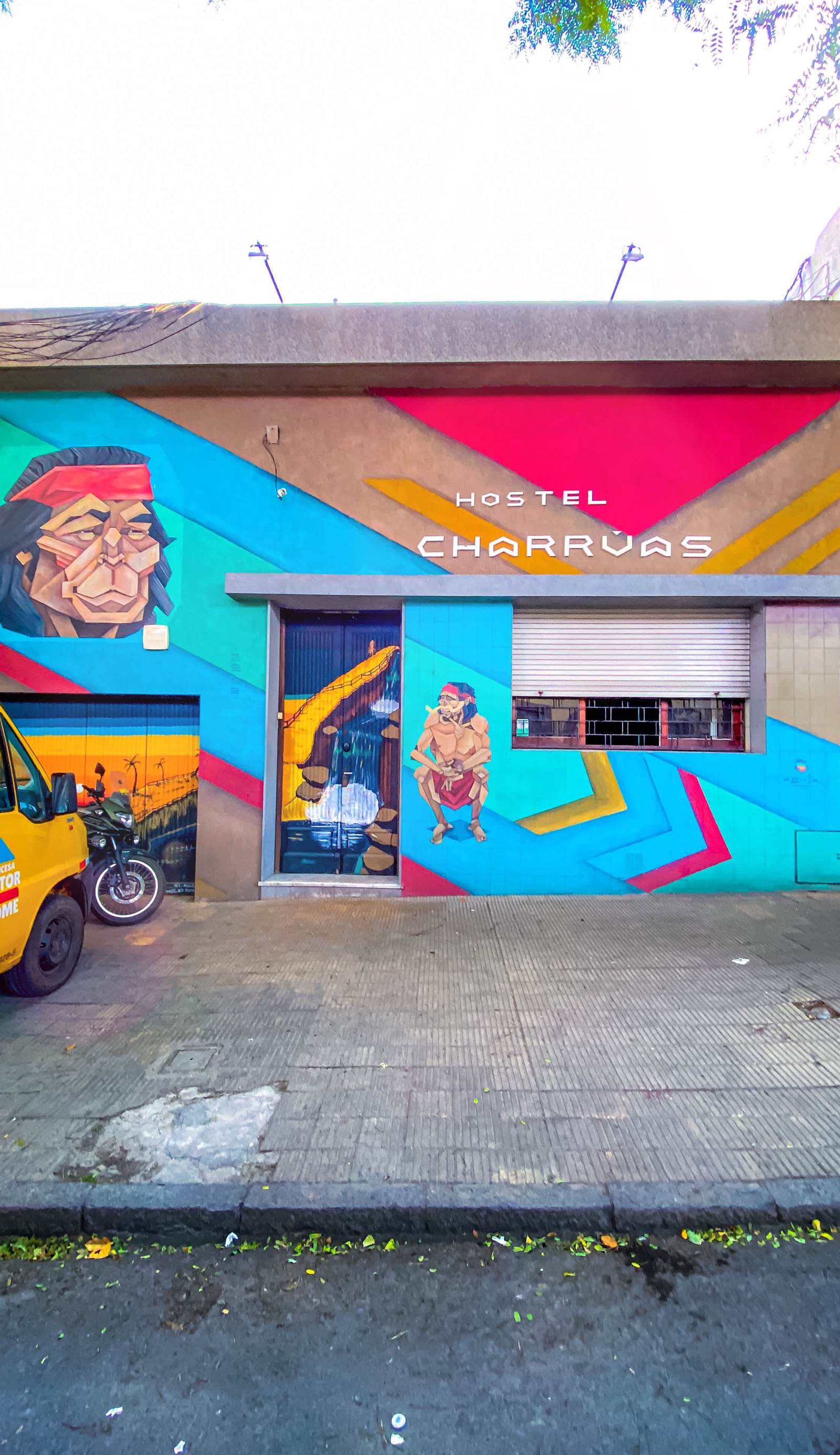 Hostel Charruas