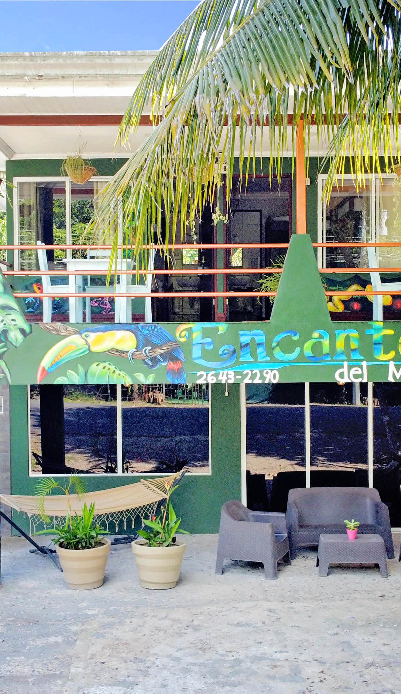 Encanto Del Mar Hostel