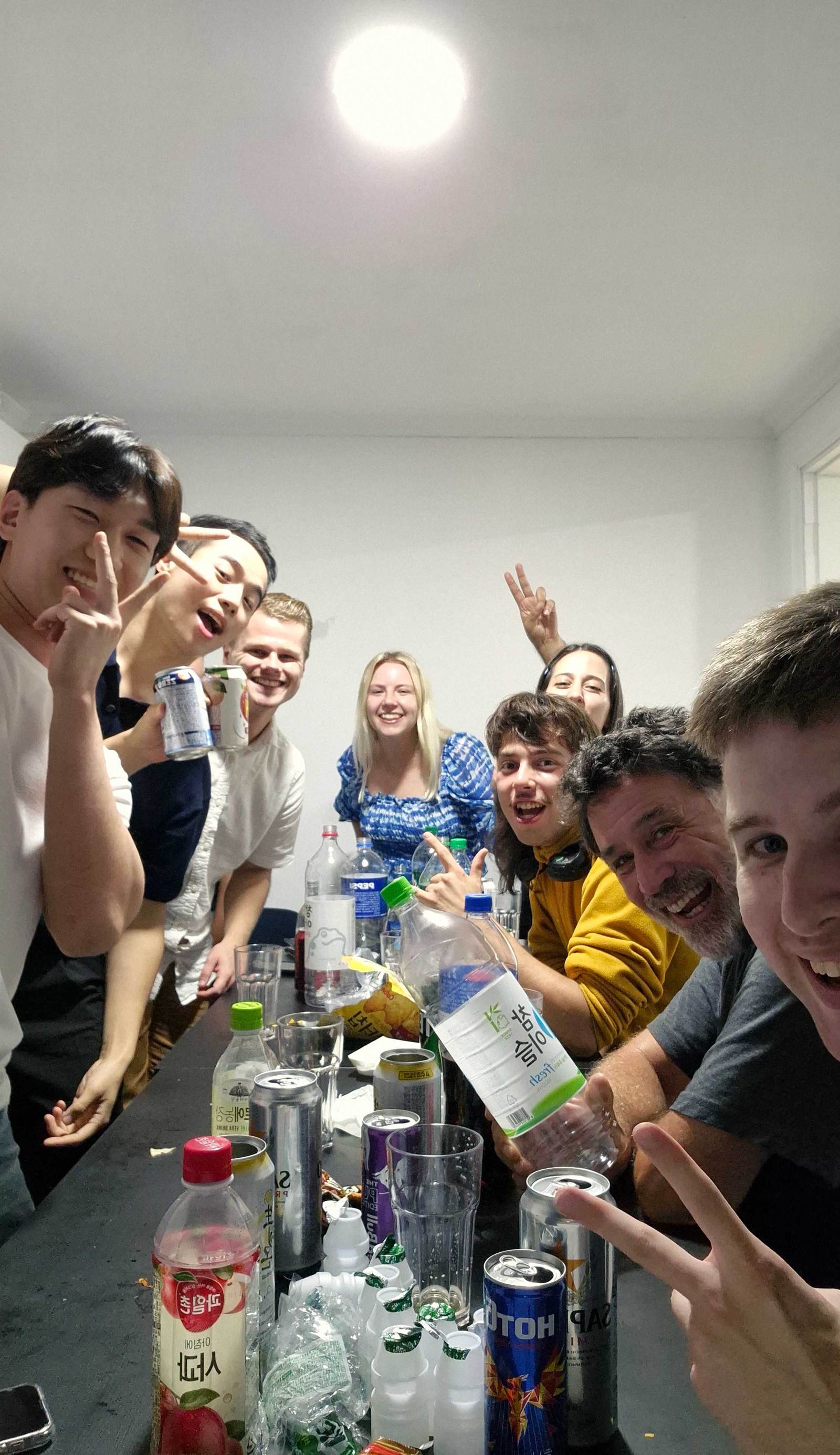 Ocean's Guesthouse - Foreigners Only
