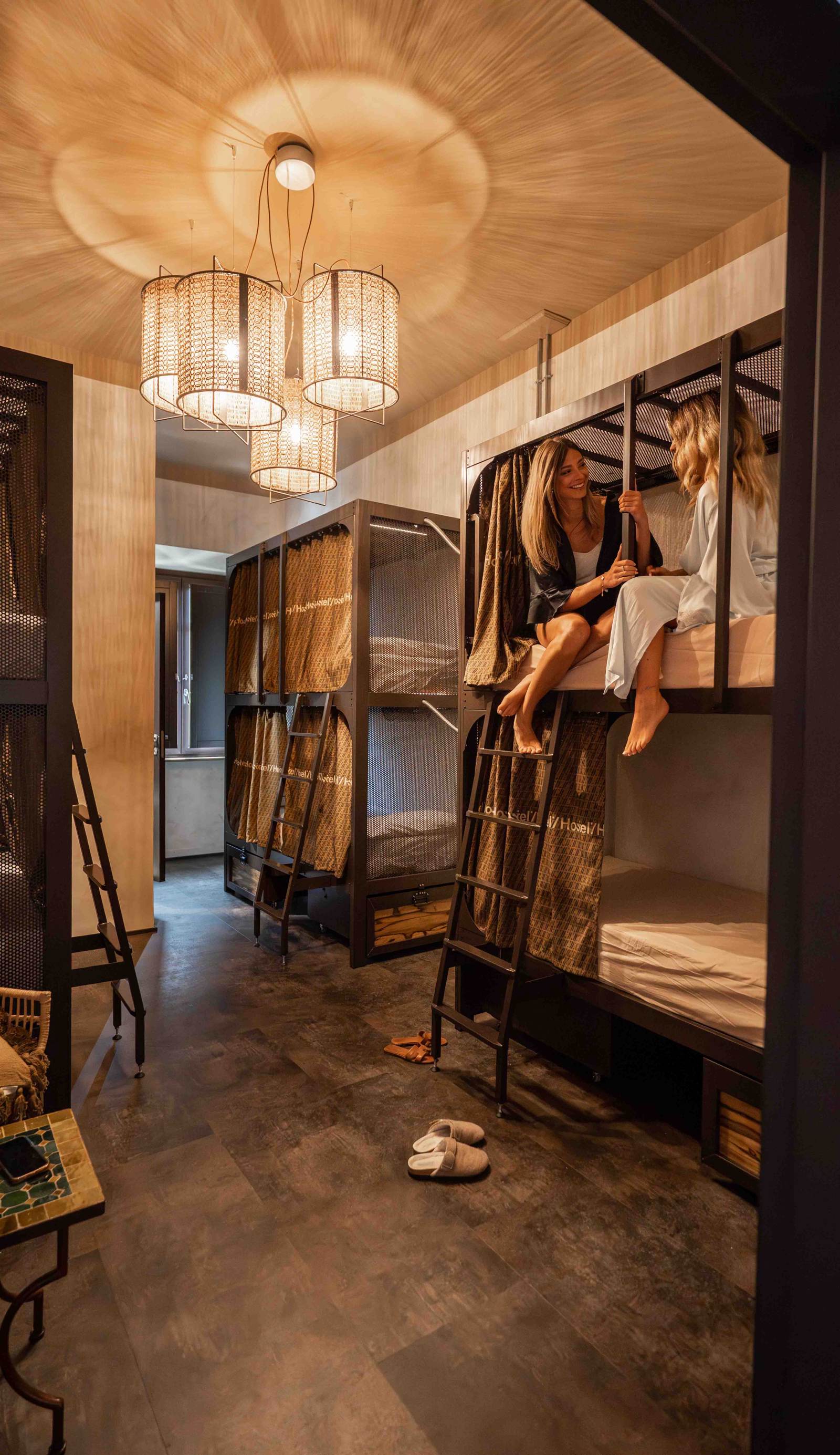Hostel 7 Santi