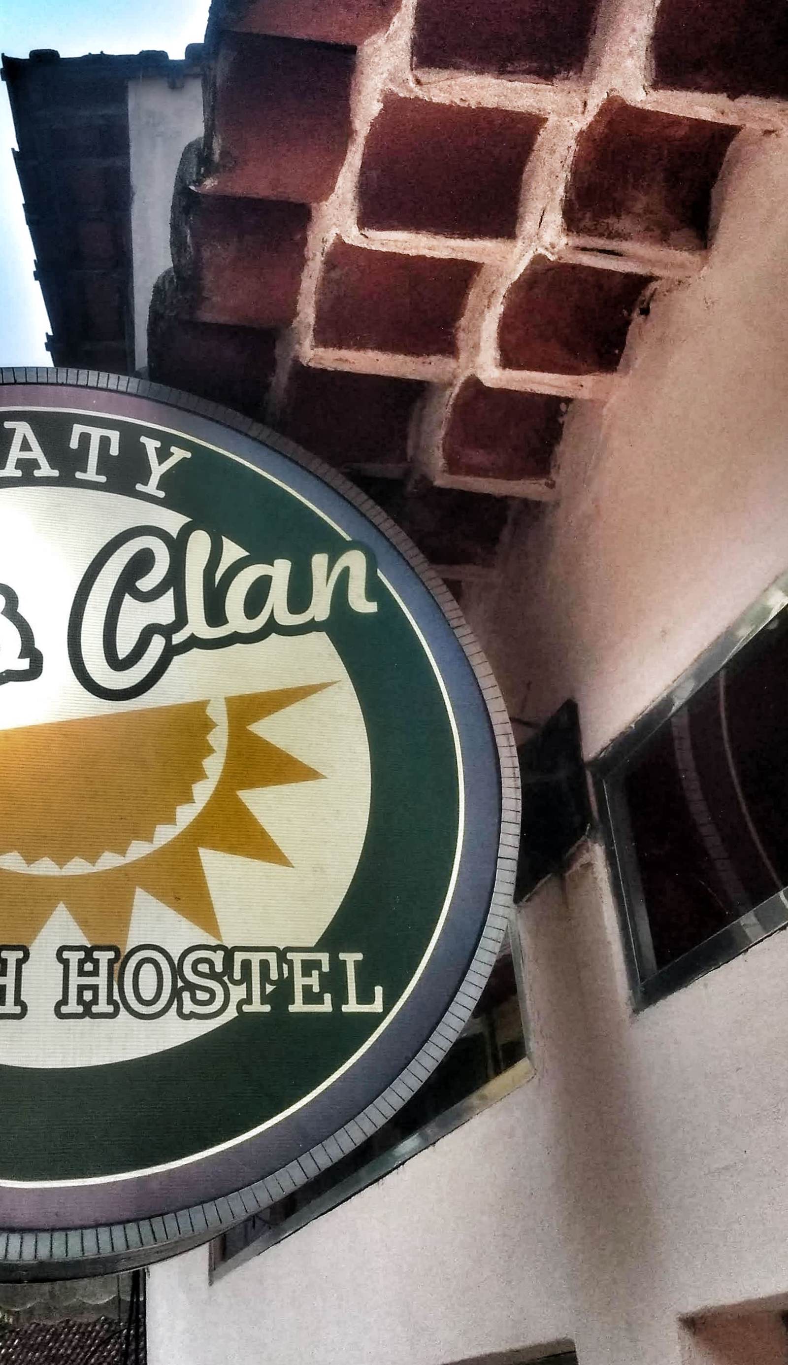 Leo's Clan Beach Hostel