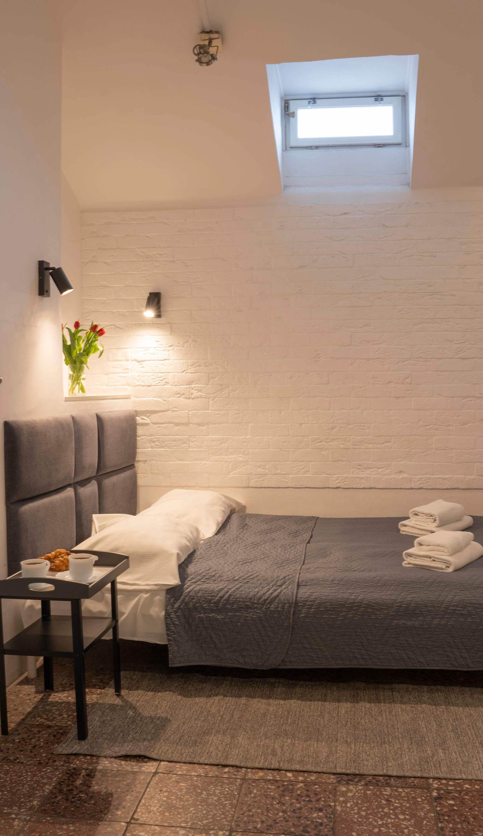 New World St. Hostel
