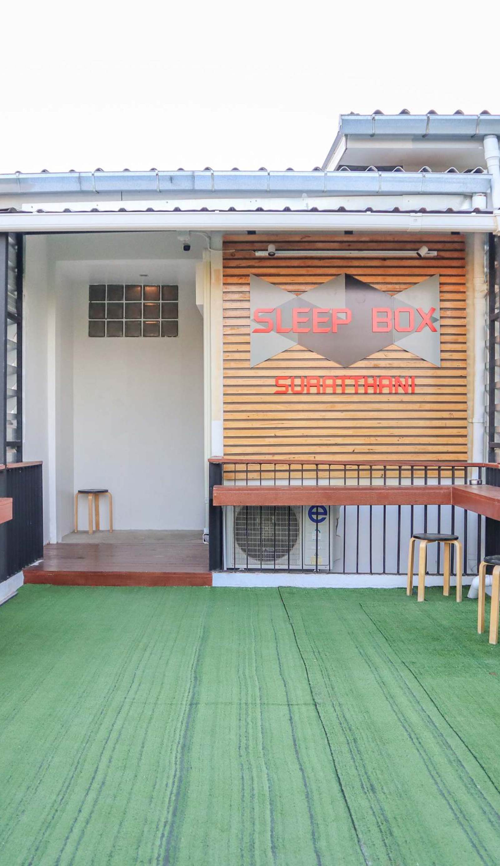 Sleepbox Hostel Suratthani