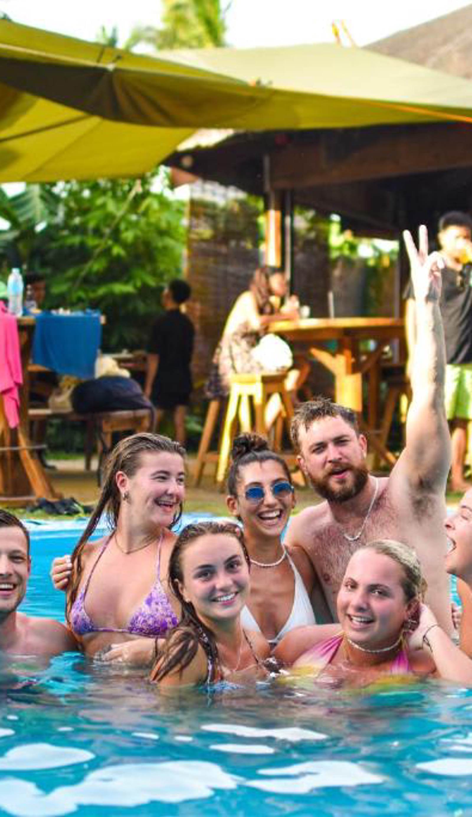 Mad Monkey Hostel Siargao