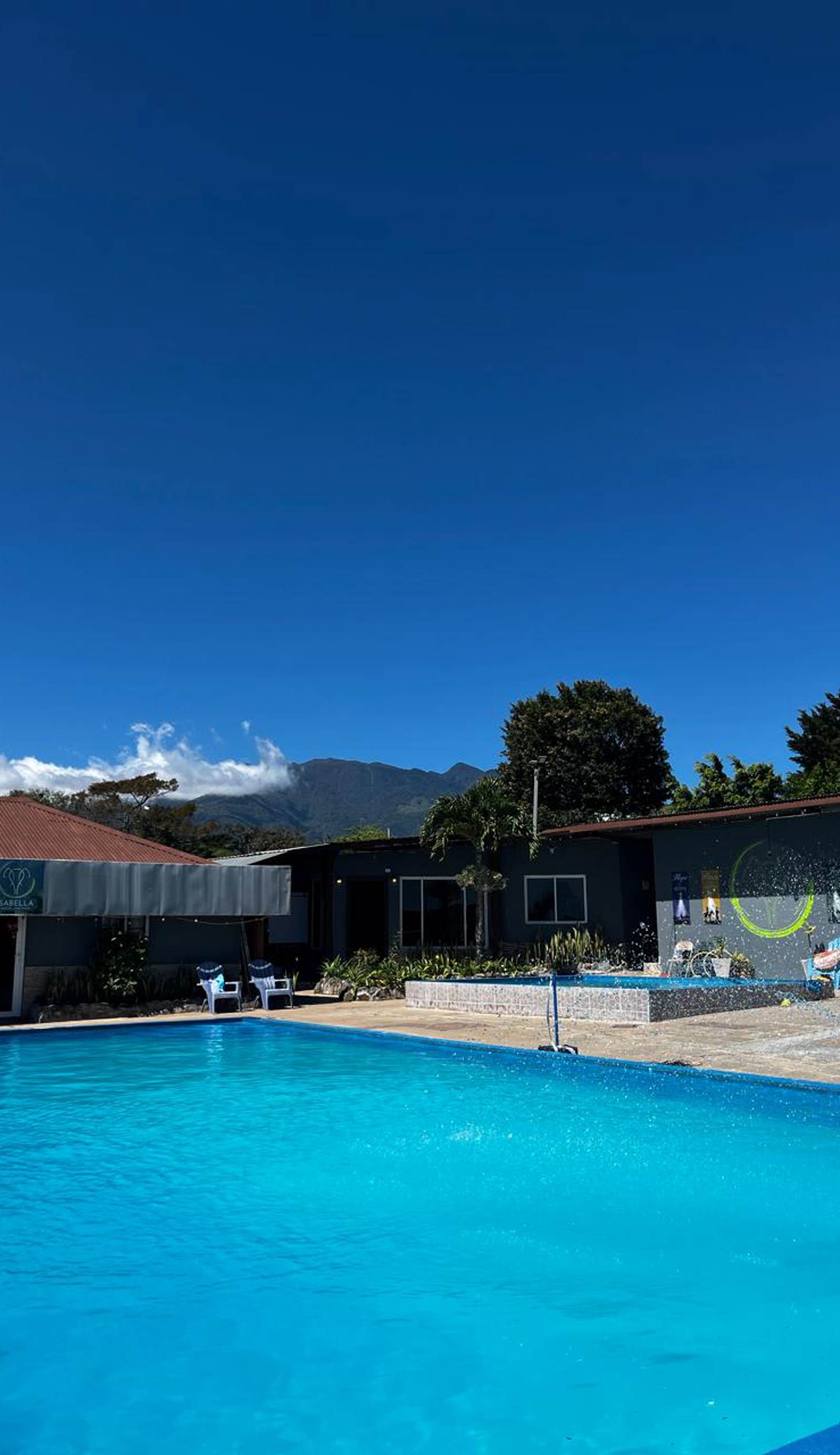 Isabella Hostel and Pool