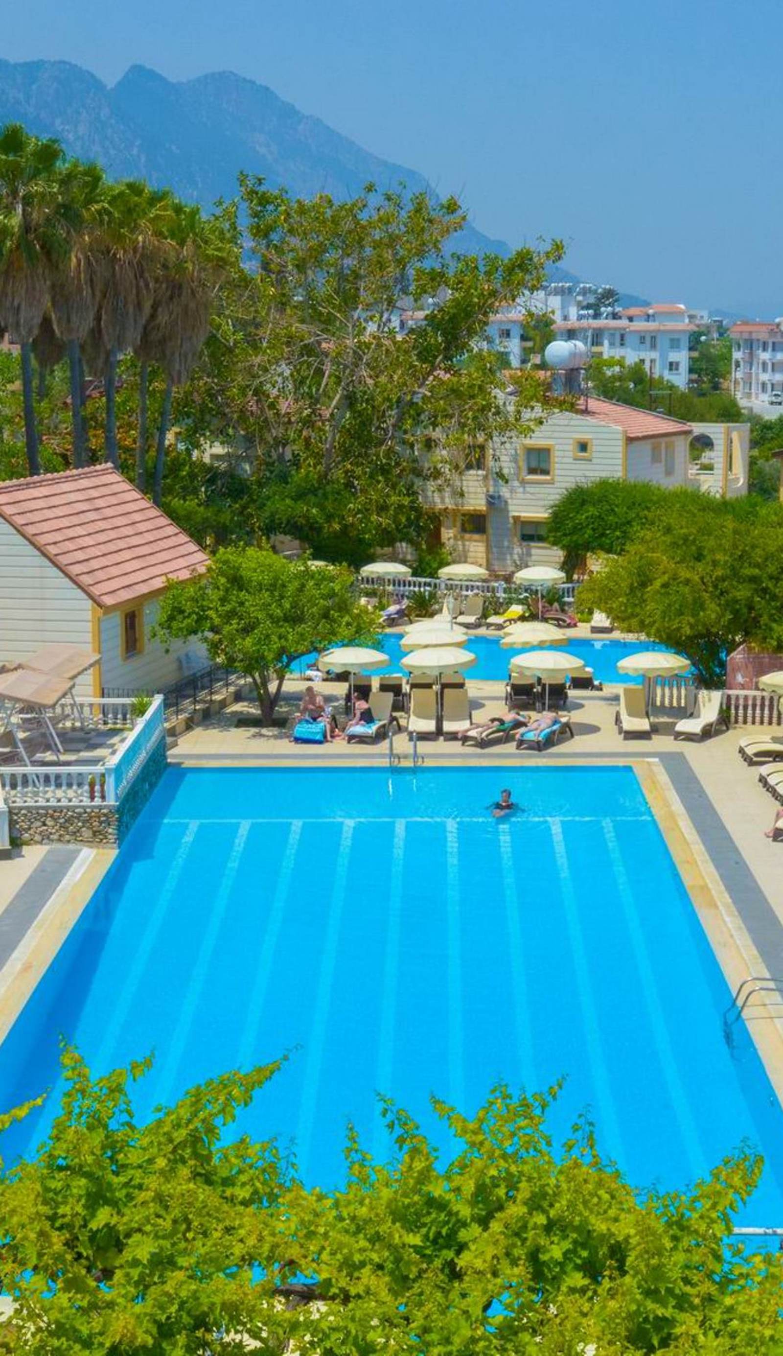 Riverside Garden Resort