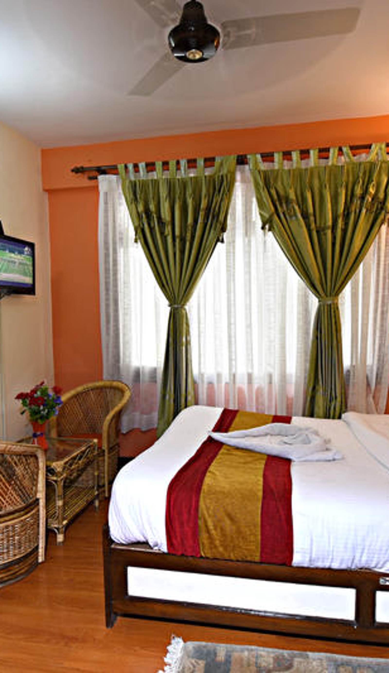 The Hotel Pleasure Home Inn