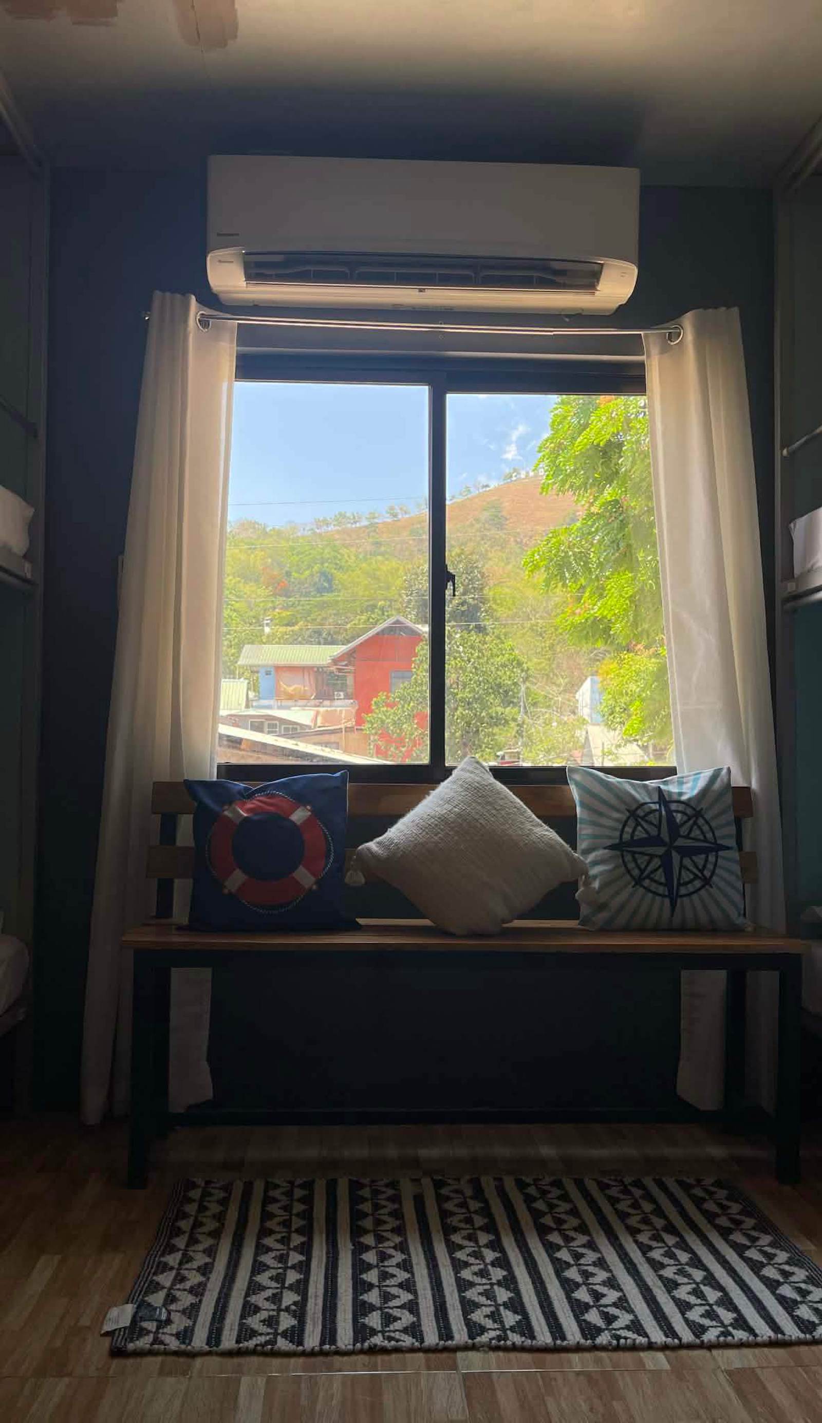 Aqua Hostel Coron