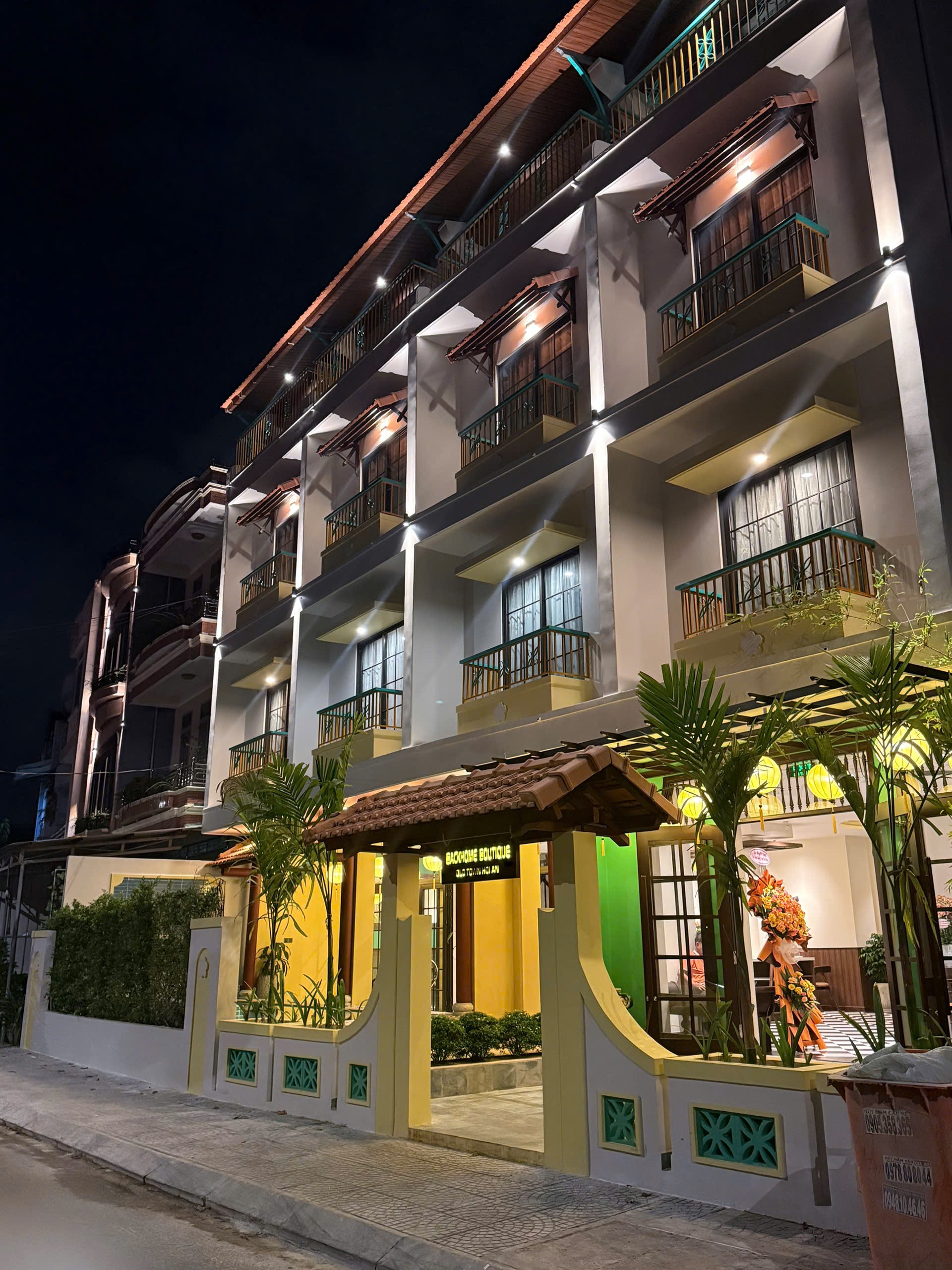 Backhome Hostel and Bar
