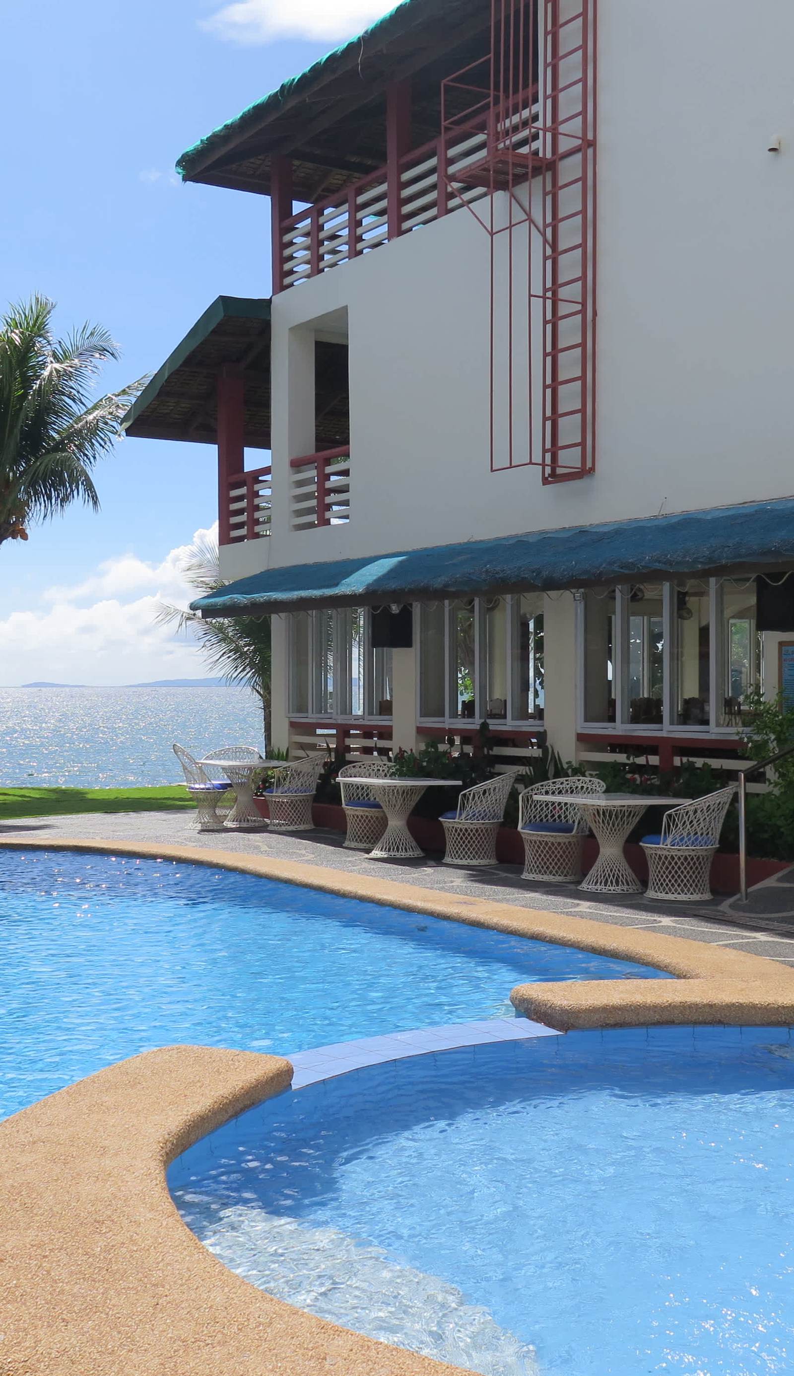 Badladz Beach & Dive Resort