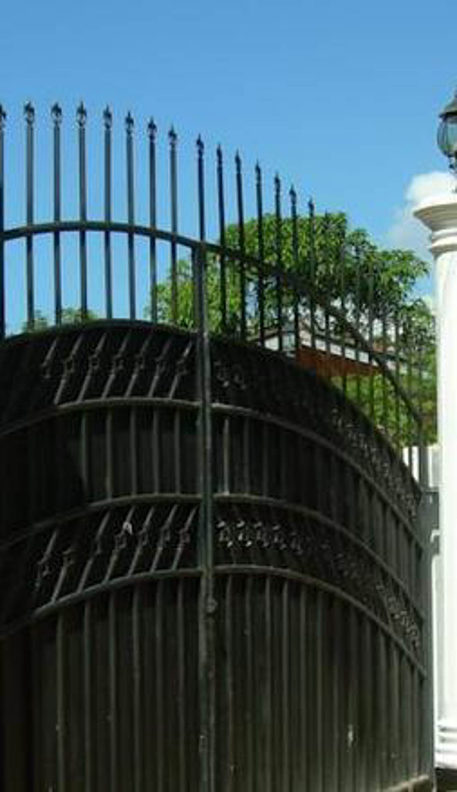 Bandhusena House and Apartment